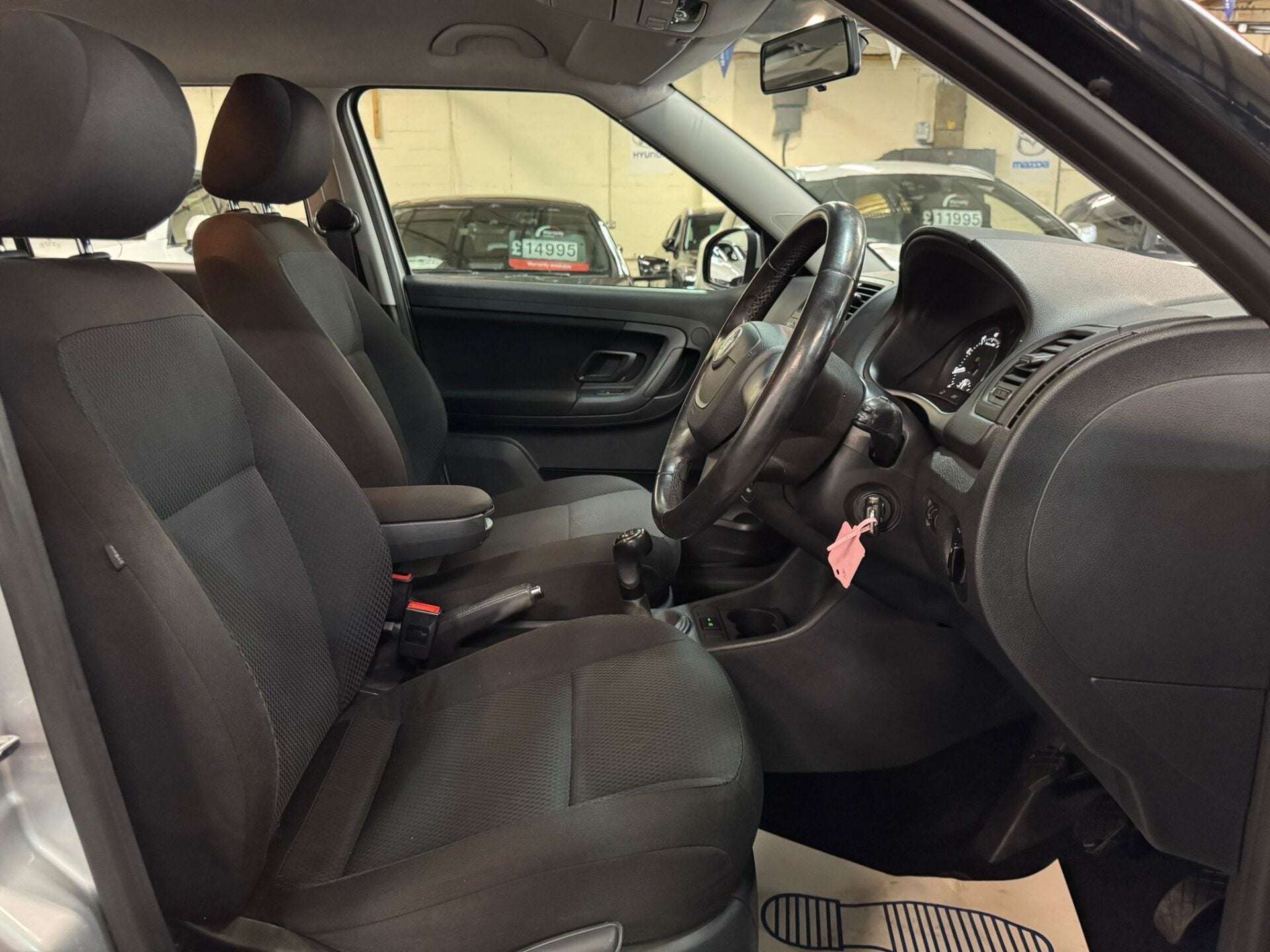 2012 SKODA FABIA 2012 SKODA FABIA