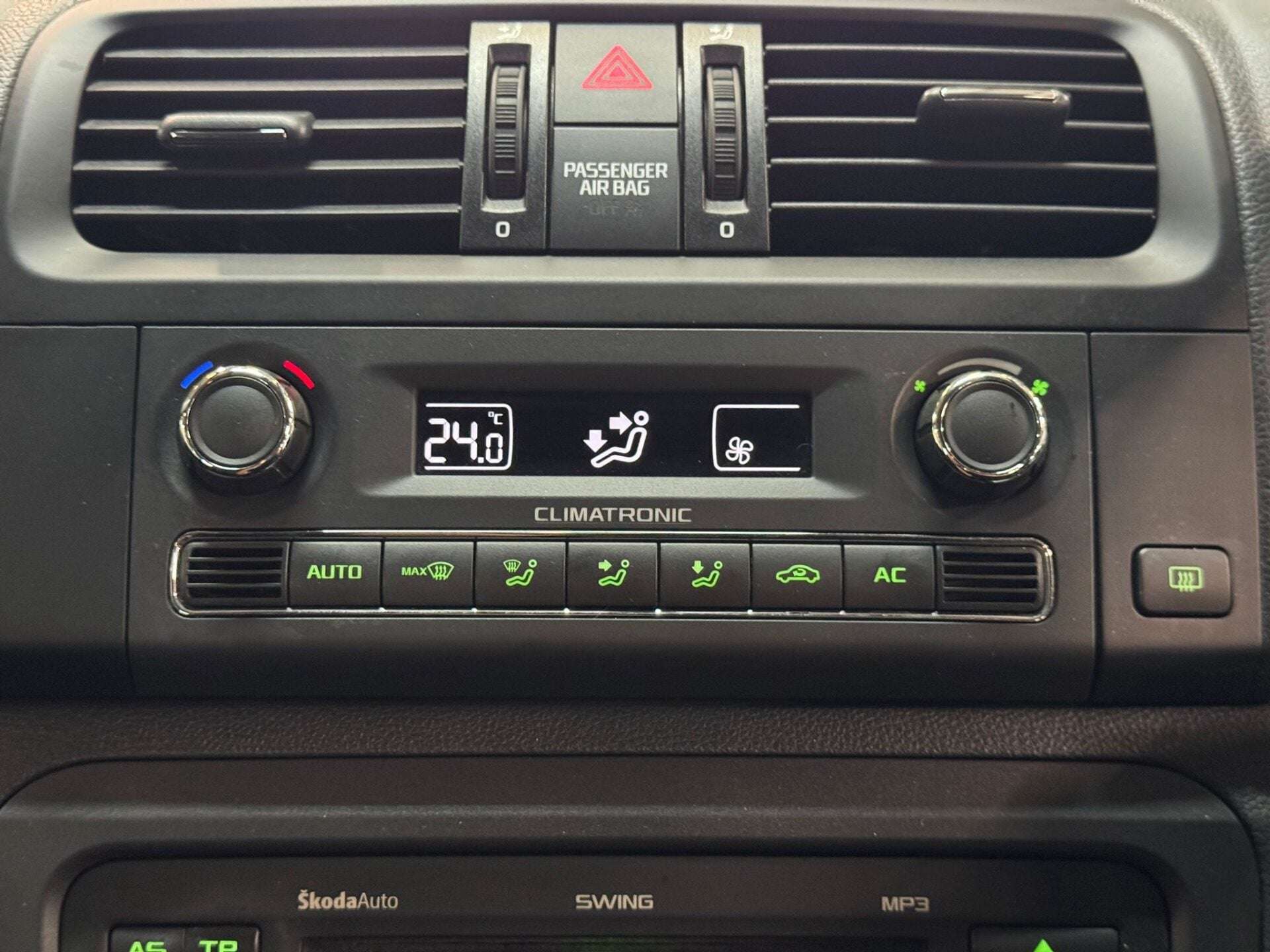 2012 SKODA FABIA 2012 SKODA FABIA