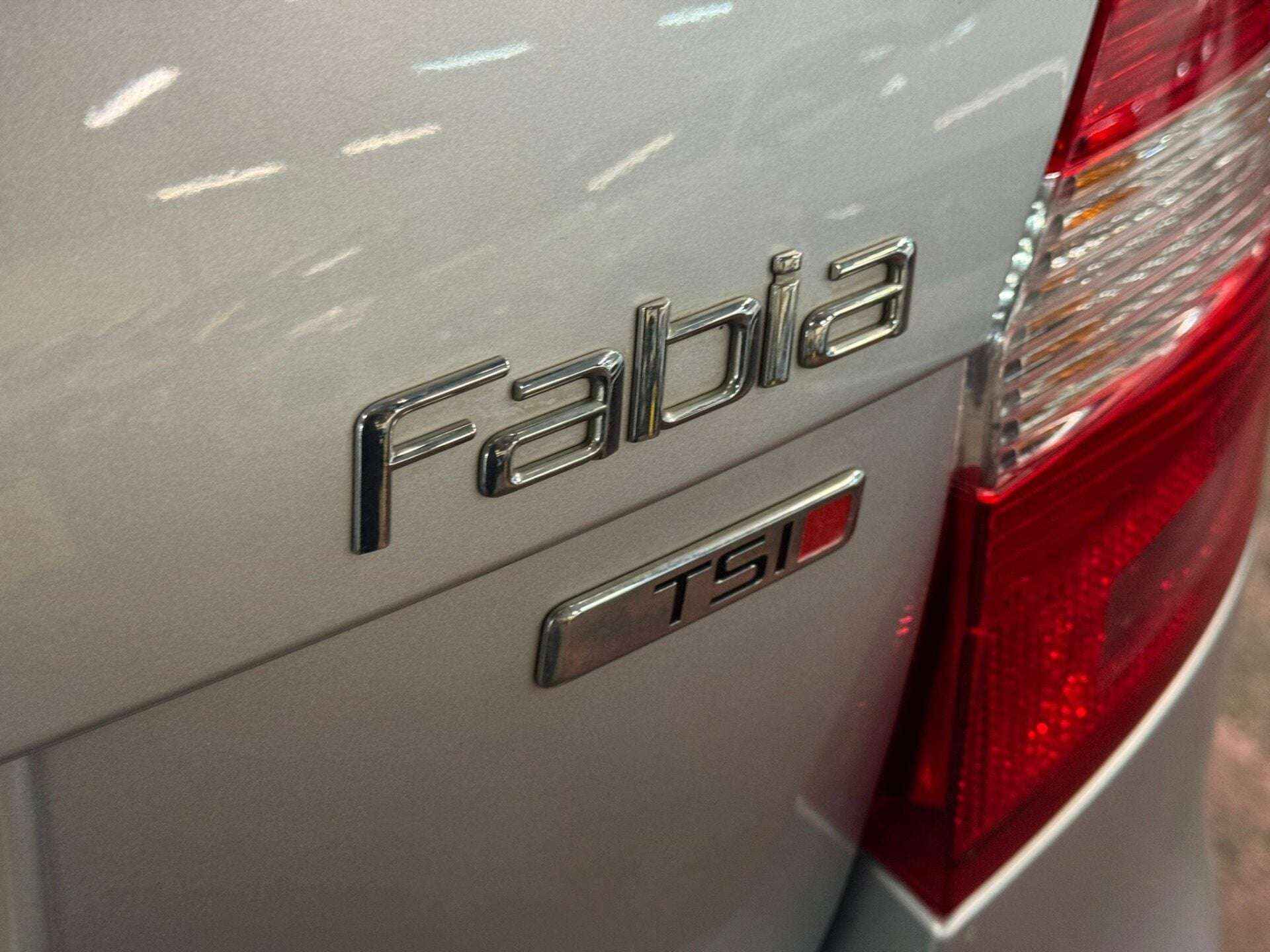 2012 SKODA FABIA 2012 SKODA FABIA