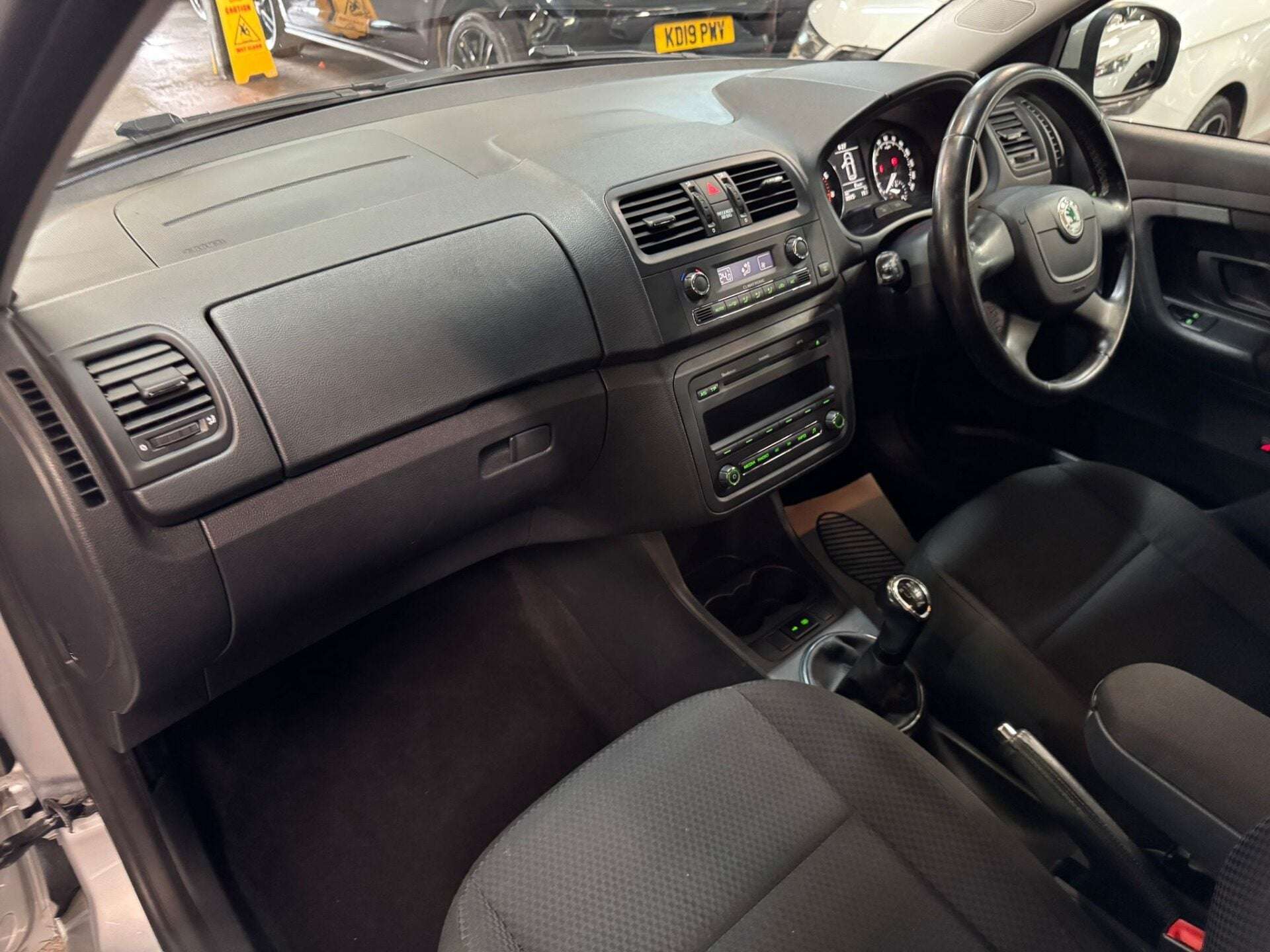 2012 SKODA FABIA 2012 SKODA FABIA
