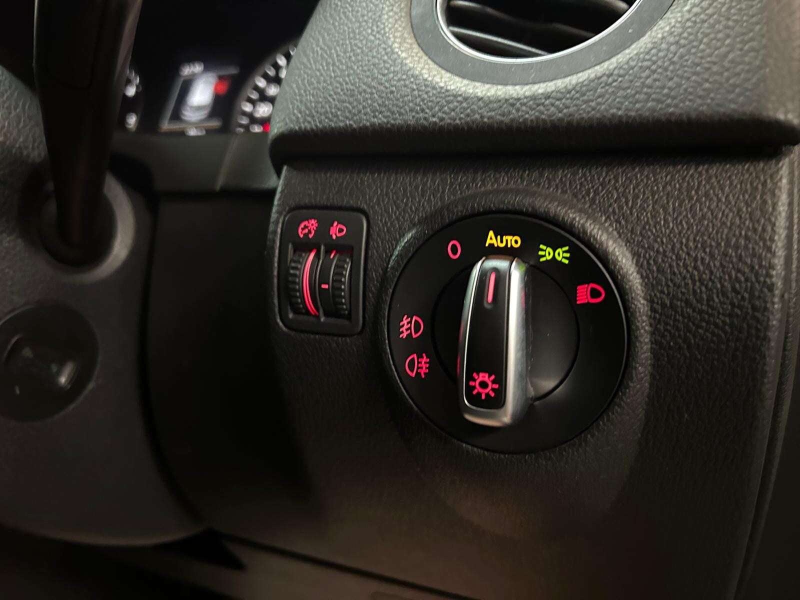 2016 VOLKSWAGEN TIGUAN 2016 VOLKSWAGEN TIGUAN