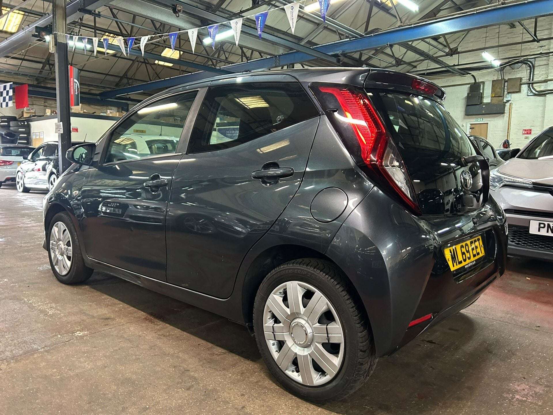 A 2019 TOYOTA AYGO VVT-I X-PLAY A 2019 TOYOTA AYGO VVT-I X-PLAY