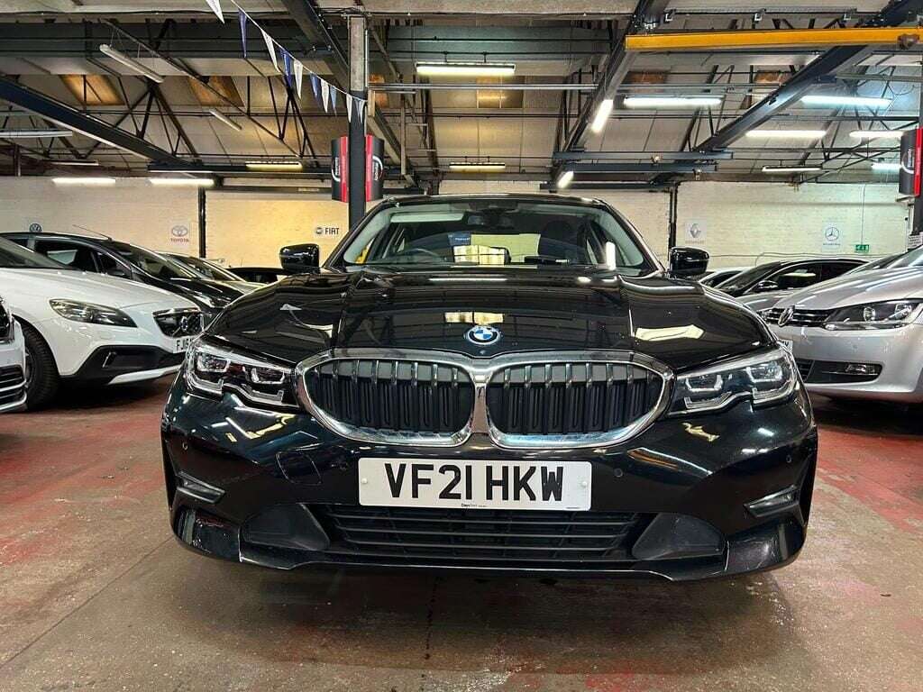 A 2021 BMW 3 SERIES 330E SE PRO A 2021 BMW 3 SERIES 330E SE PRO