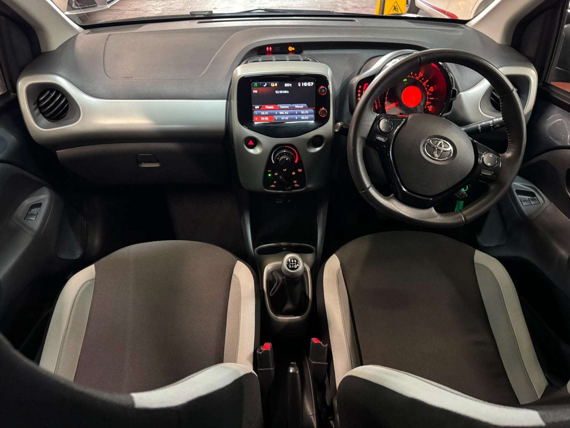 2014 TOYOTA AYGO 2014 TOYOTA AYGO