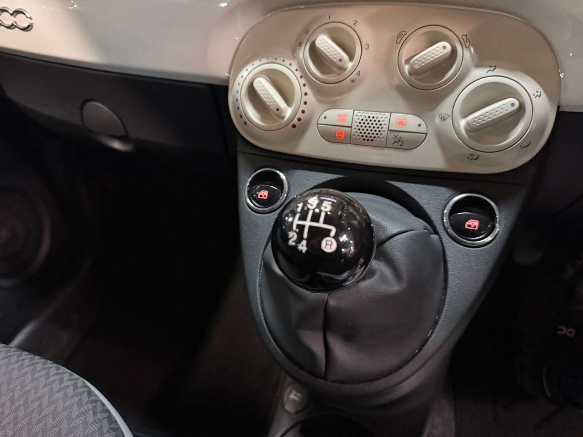 2019 FIAT 500 2019 FIAT 500