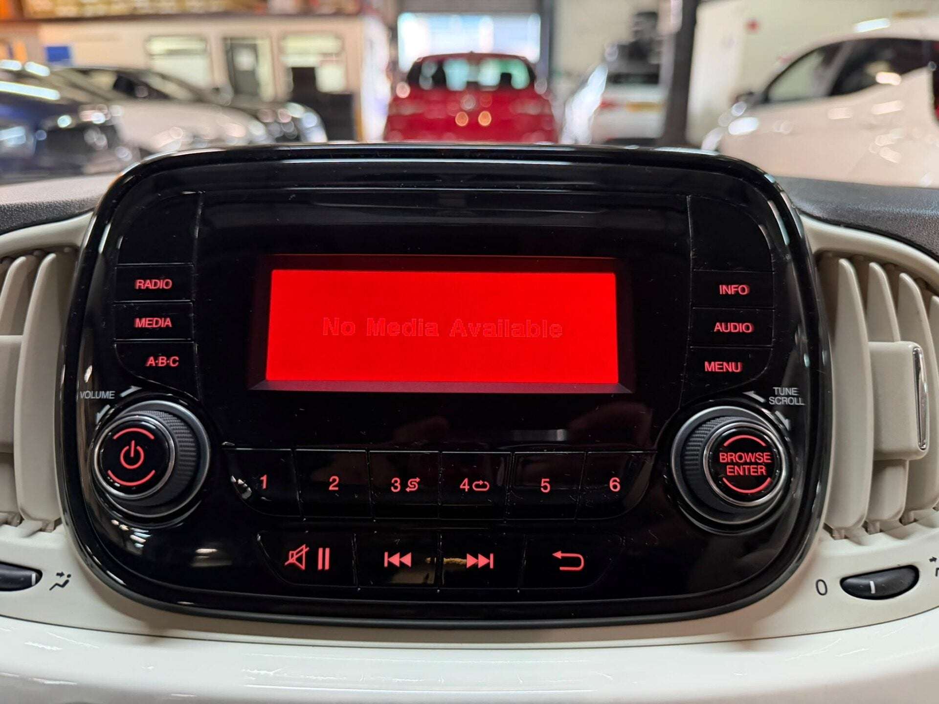 2019 FIAT 500 2019 FIAT 500