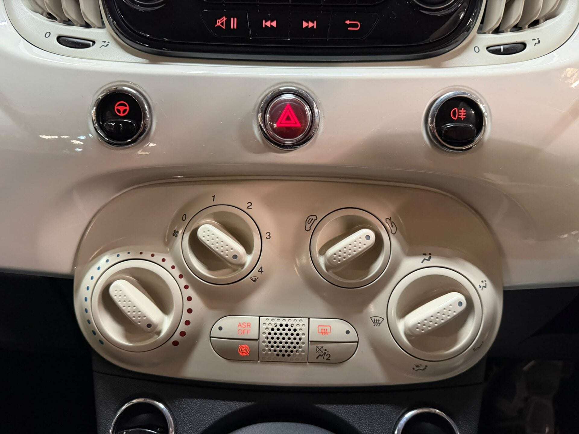 2019 FIAT 500 2019 FIAT 500