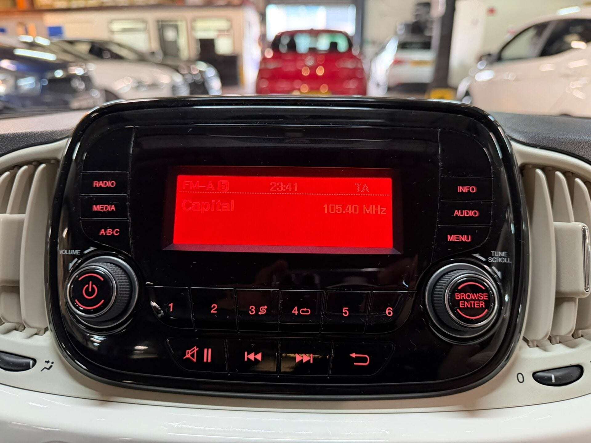 2019 FIAT 500 2019 FIAT 500