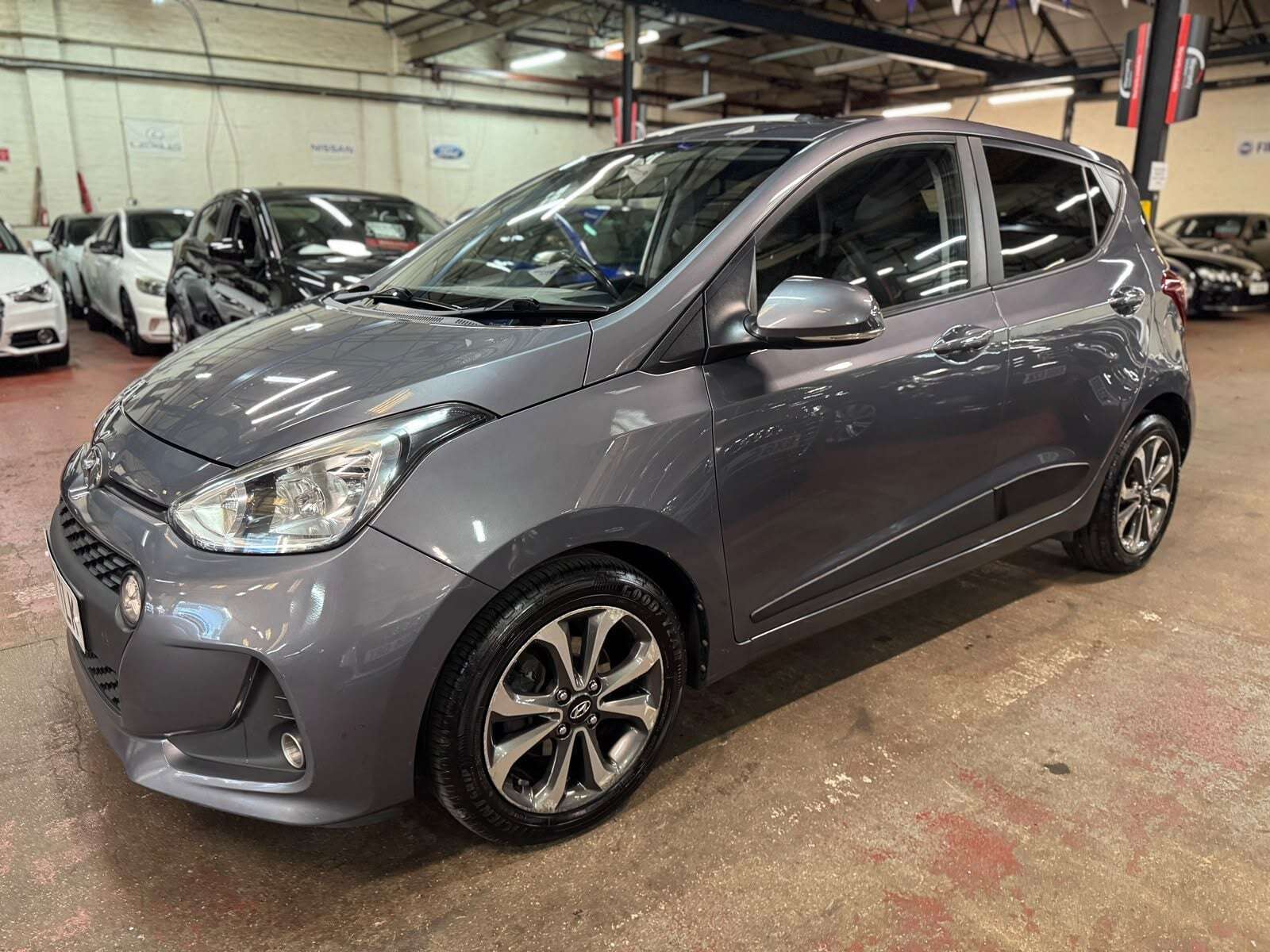A 2017 HYUNDAI I10 PREMIUM SE A 2017 HYUNDAI I10 PREMIUM SE