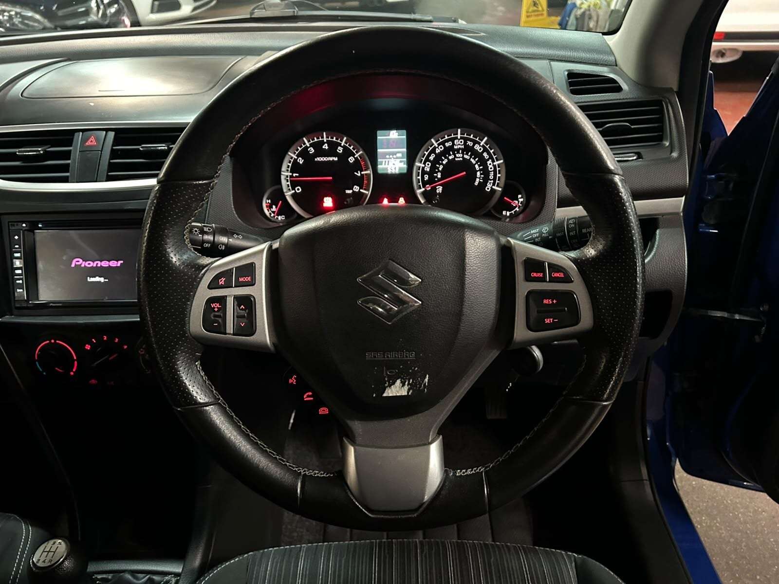 2016 SUZUKI SWIFT 2016 SUZUKI SWIFT