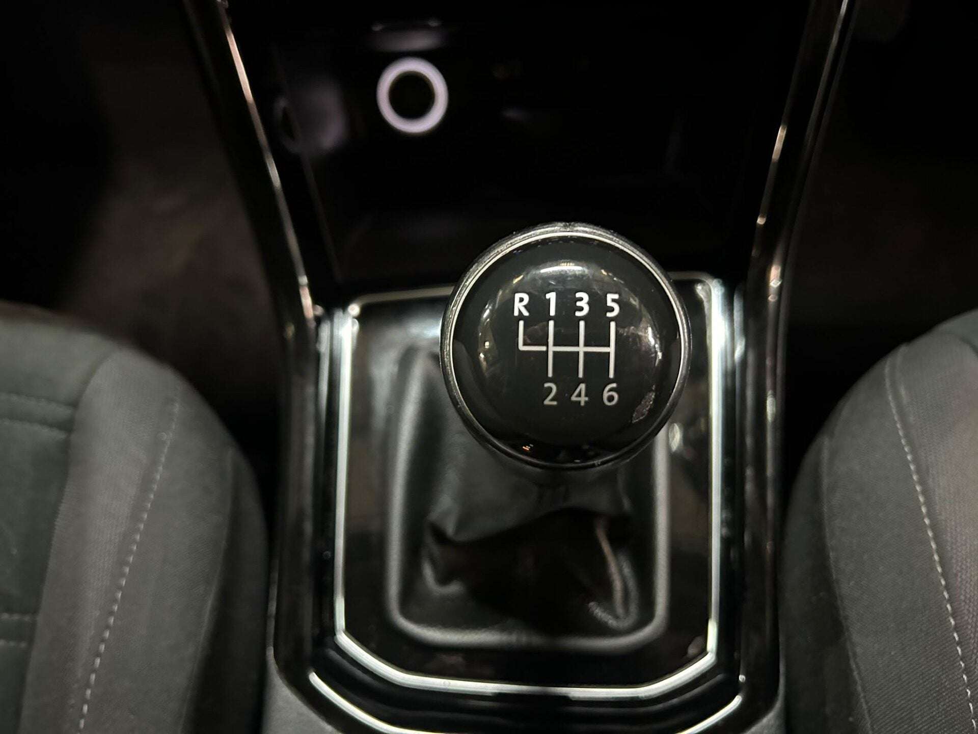 2016 VOLKSWAGEN TOURAN 2016 VOLKSWAGEN TOURAN