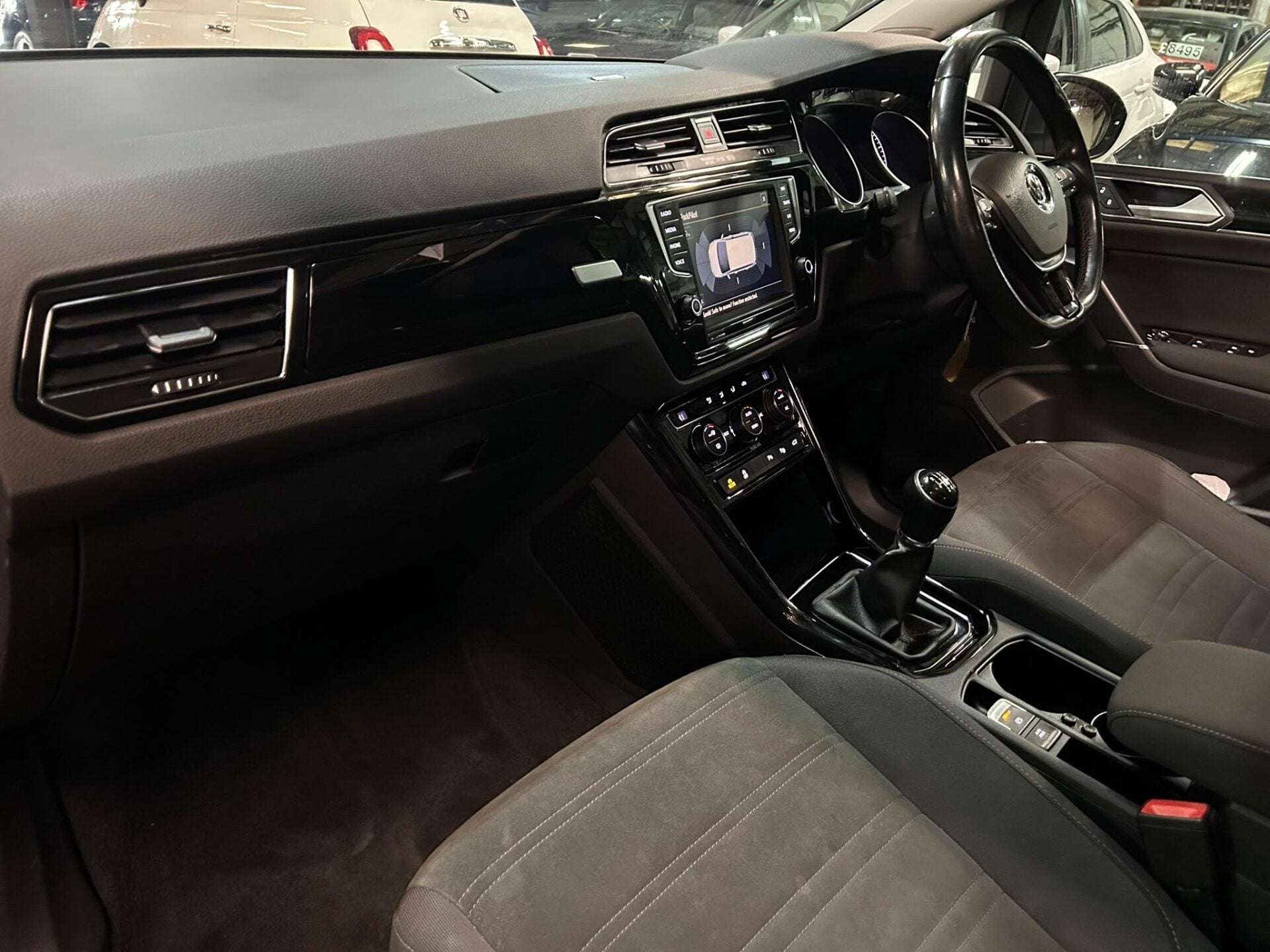 2016 VOLKSWAGEN TOURAN 2016 VOLKSWAGEN TOURAN