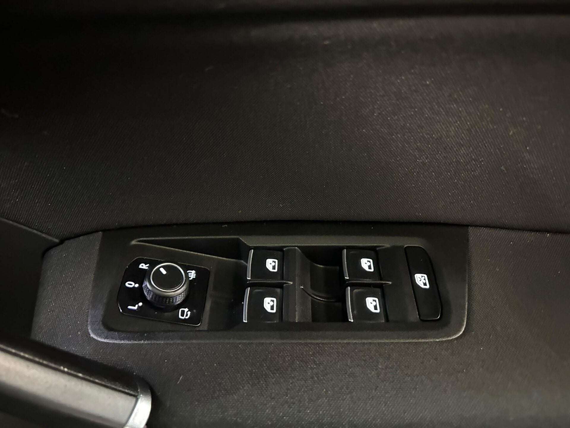 2016 VOLKSWAGEN TOURAN 2016 VOLKSWAGEN TOURAN