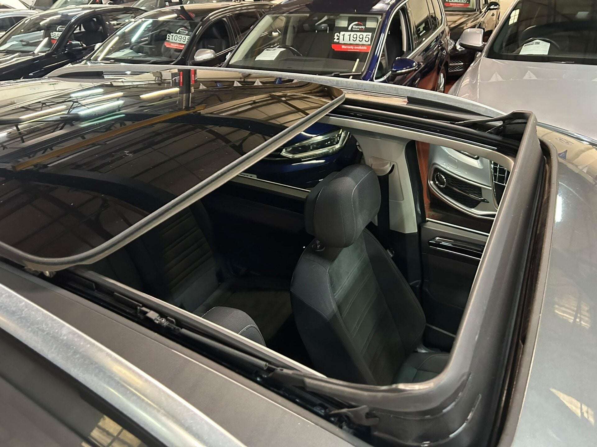 2016 VOLKSWAGEN TOURAN 2016 VOLKSWAGEN TOURAN