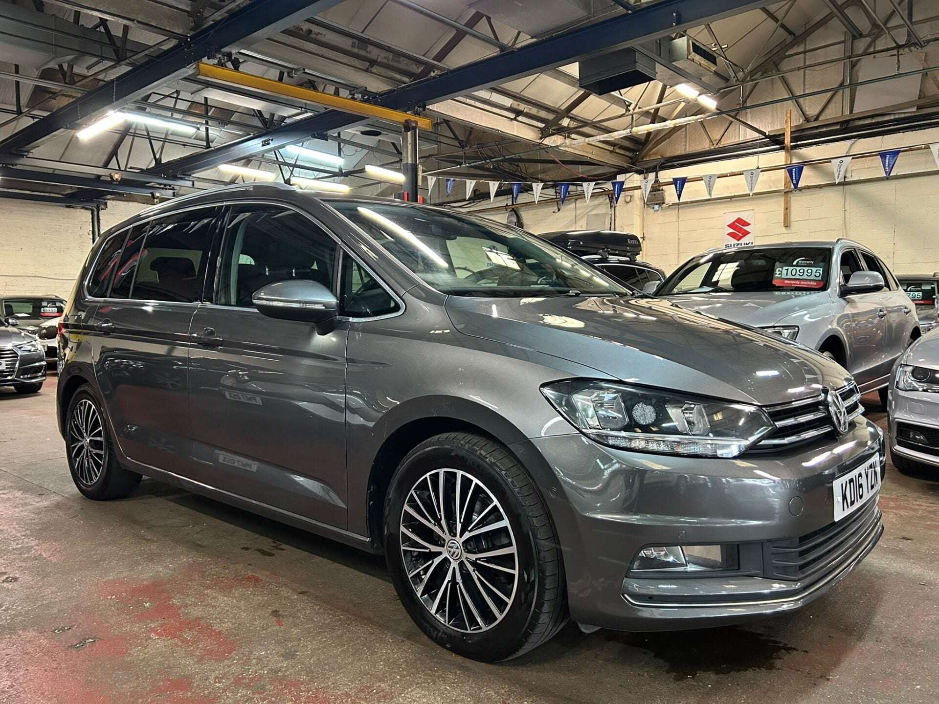 A 2016 VOLKSWAGEN TOURAN SEL TDI BLUEMOTION TECHNOLOGY A 2016 VOLKSWAGEN TOURAN SEL TDI BLUEMOTION TECHNOLOGY