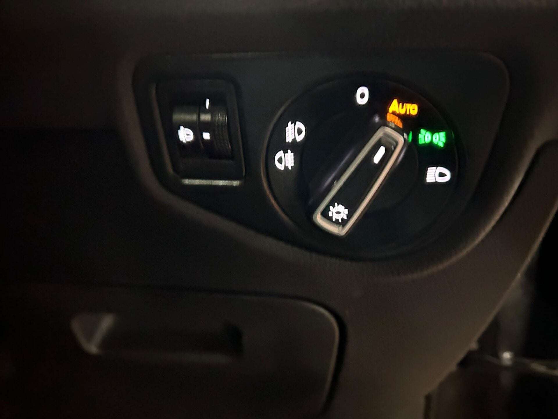 2016 VOLKSWAGEN TOURAN 2016 VOLKSWAGEN TOURAN