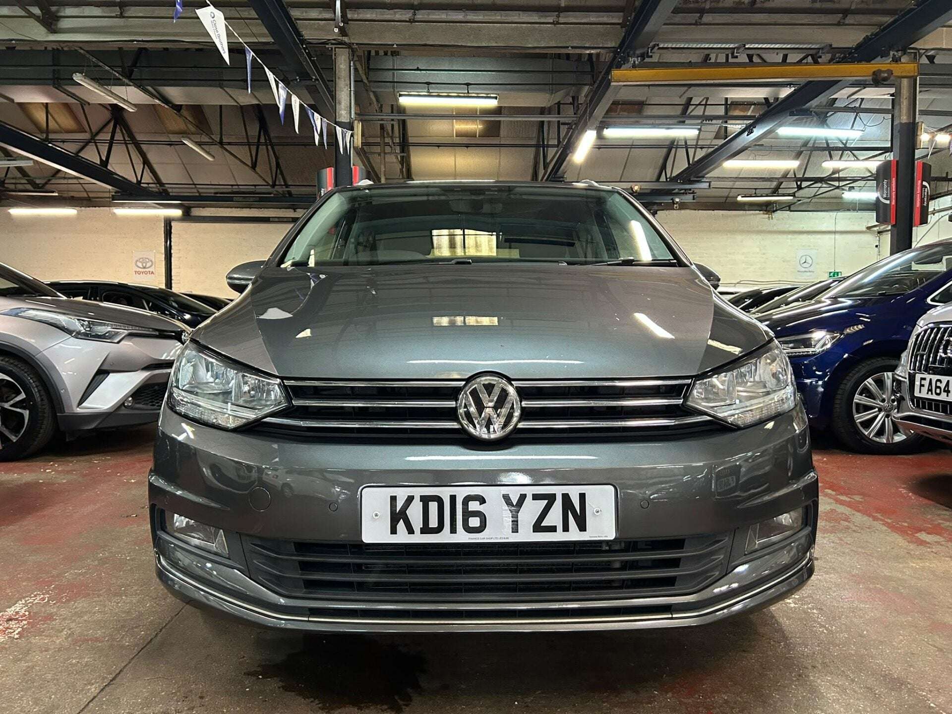 A 2016 VOLKSWAGEN TOURAN SEL TDI BLUEMOTION TECHNOLOGY A 2016 VOLKSWAGEN TOURAN SEL TDI BLUEMOTION TECHNOLOGY