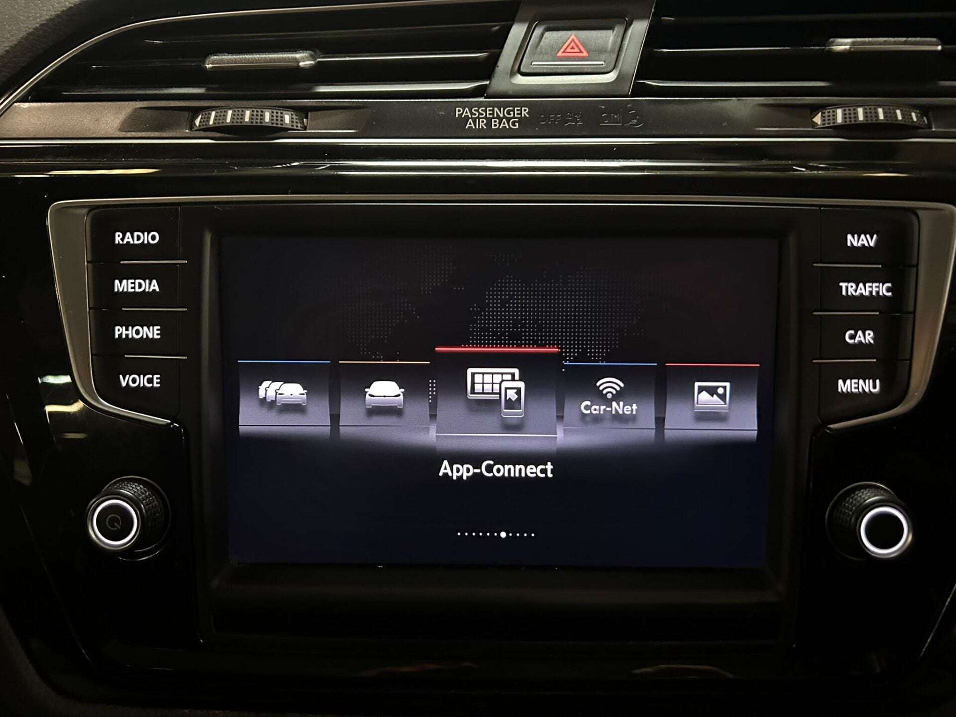 2016 VOLKSWAGEN TOURAN 2016 VOLKSWAGEN TOURAN