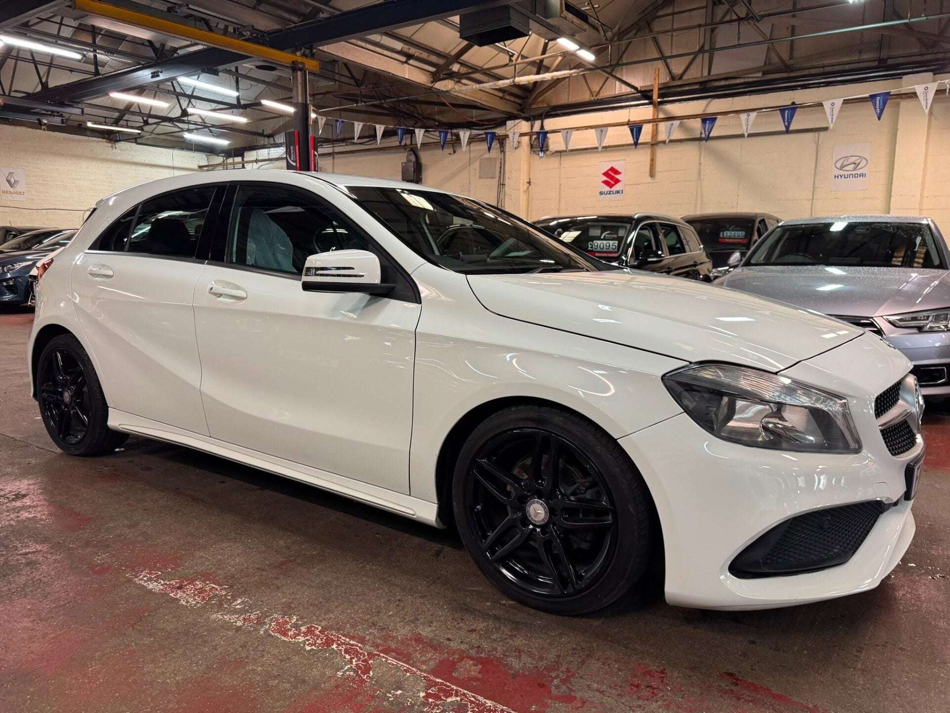 A 2017 MERCEDES-BENZ A CLASS A 200 D AMG LINE A 2017 MERCEDES-BENZ A CLASS A 200 D AMG LINE