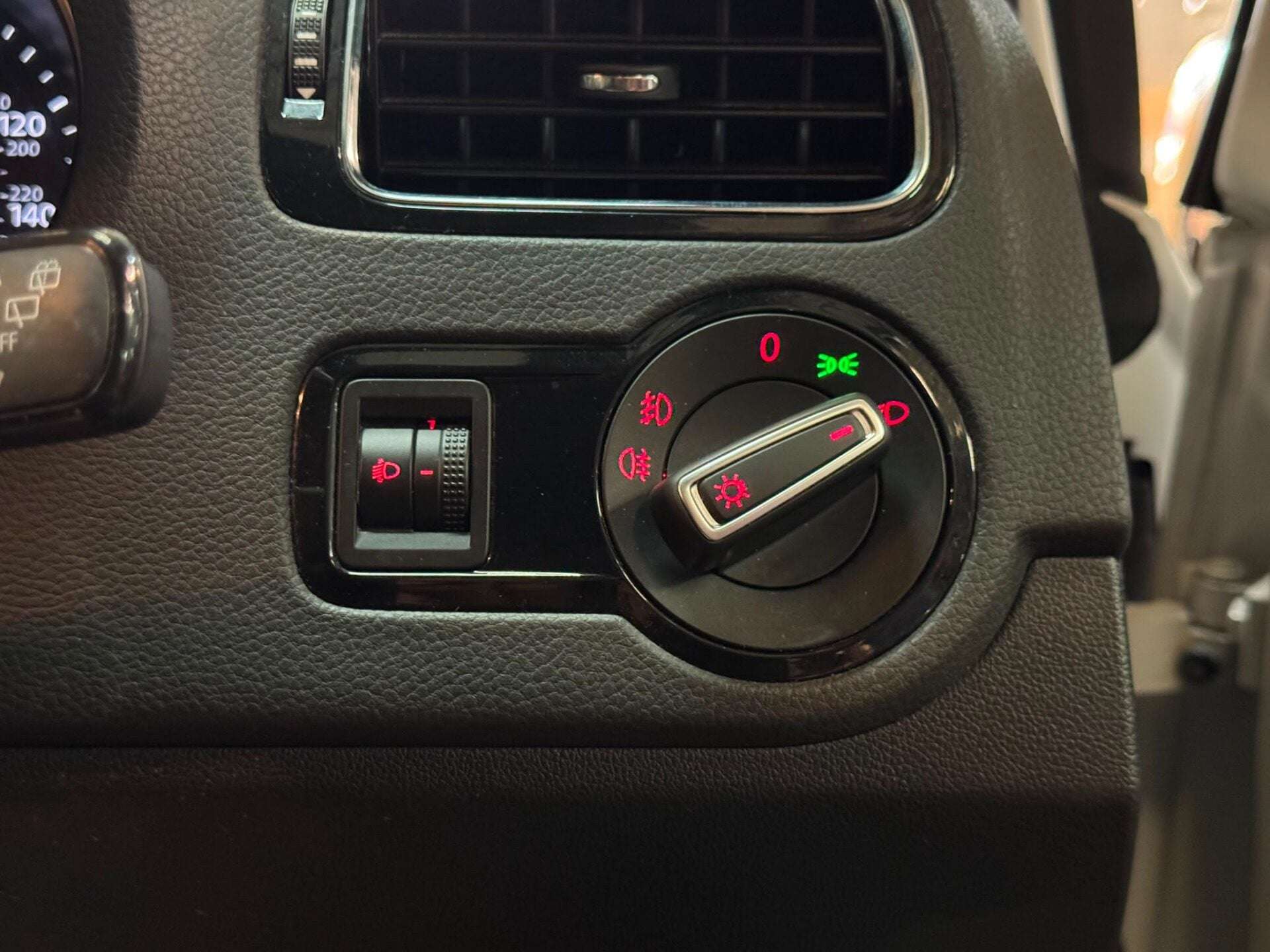 2015 VOLKSWAGEN POLO 2015 VOLKSWAGEN POLO