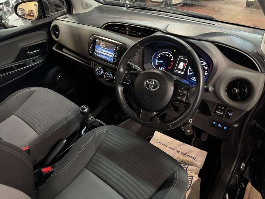2018 TOYOTA YARIS 2018 TOYOTA YARIS