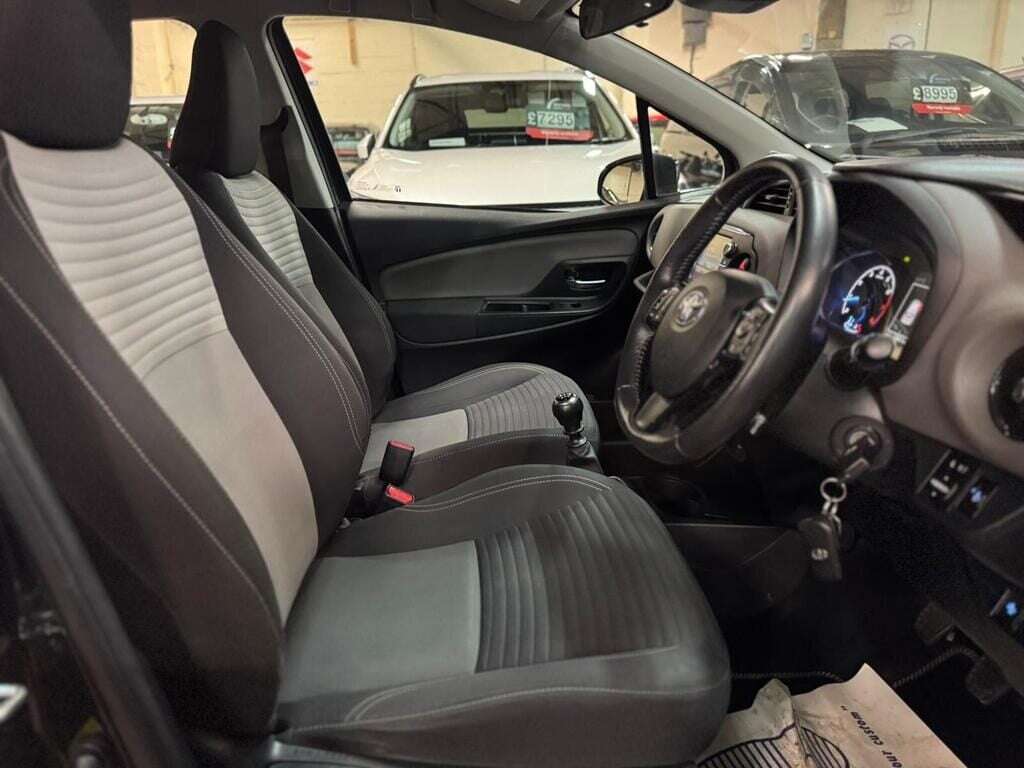 2018 TOYOTA YARIS 2018 TOYOTA YARIS