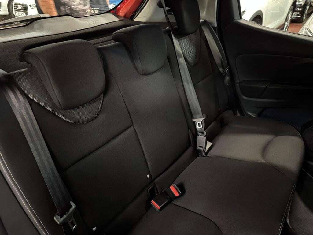 2015 RENAULT CLIO 2015 RENAULT CLIO