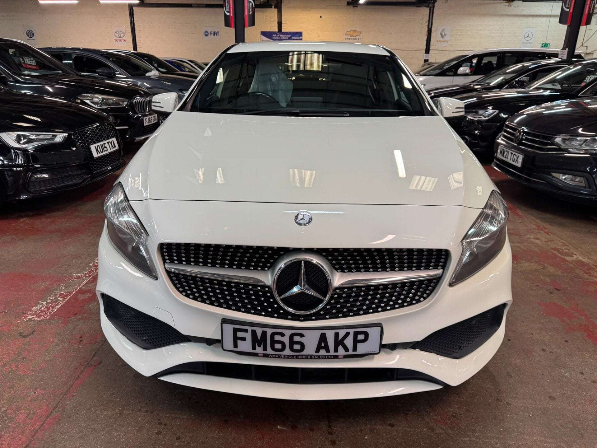 A 2017 MERCEDES-BENZ A CLASS A 200 D AMG LINE A 2017 MERCEDES-BENZ A CLASS A 200 D AMG LINE