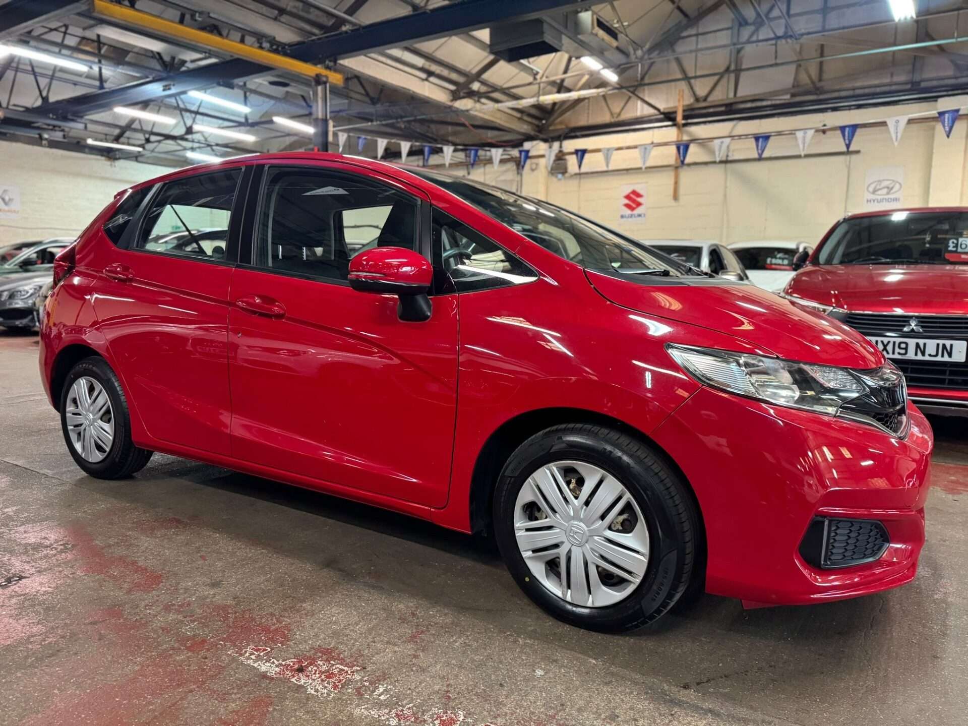 A 2019 HONDA JAZZ I-VTEC S A 2019 HONDA JAZZ I-VTEC S