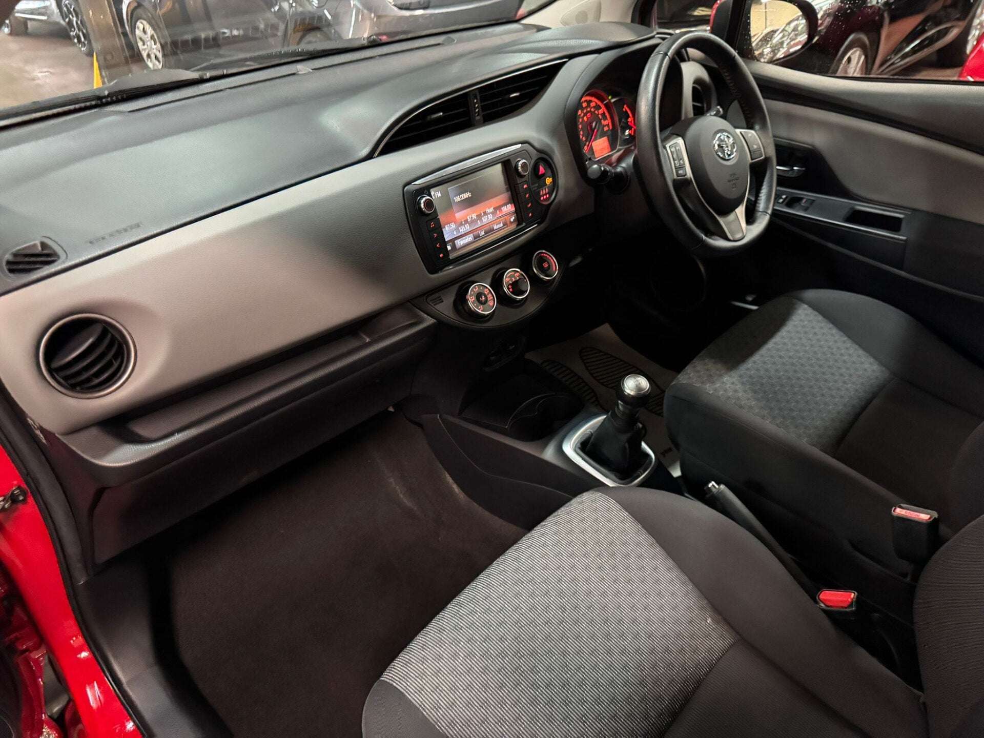 2015 TOYOTA YARIS 2015 TOYOTA YARIS