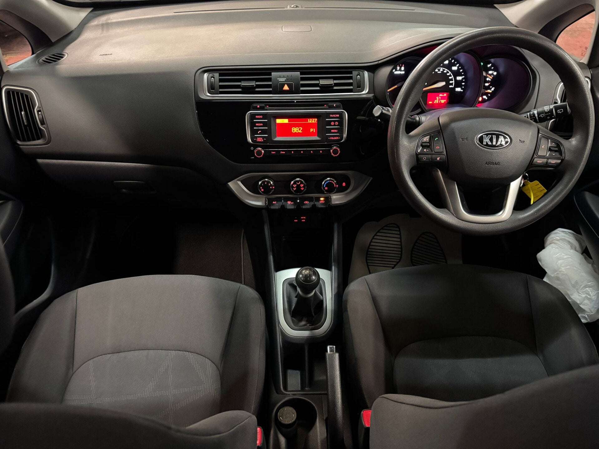 2016 KIA RIO 2016 KIA RIO