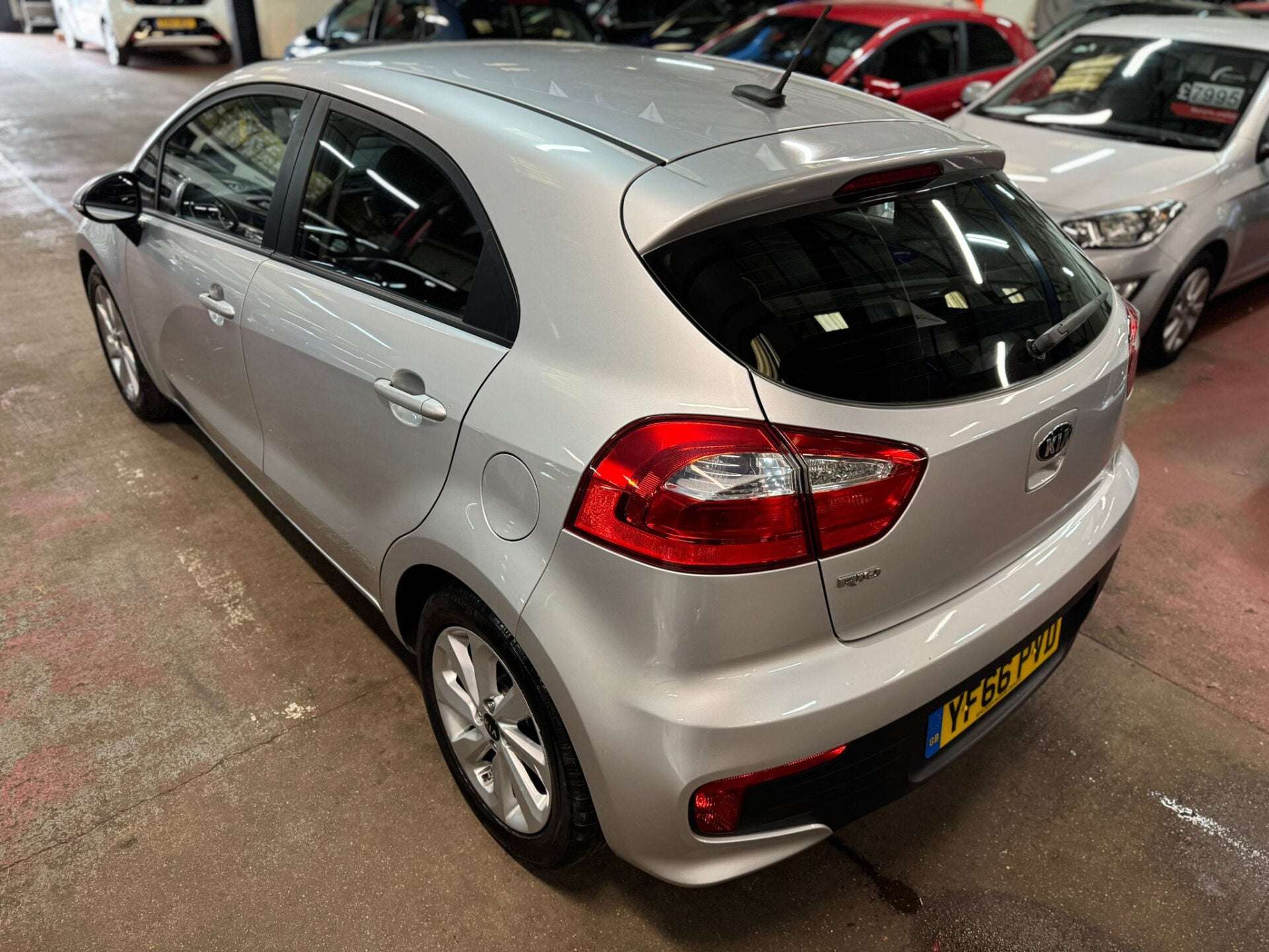 2016 KIA RIO 2016 KIA RIO