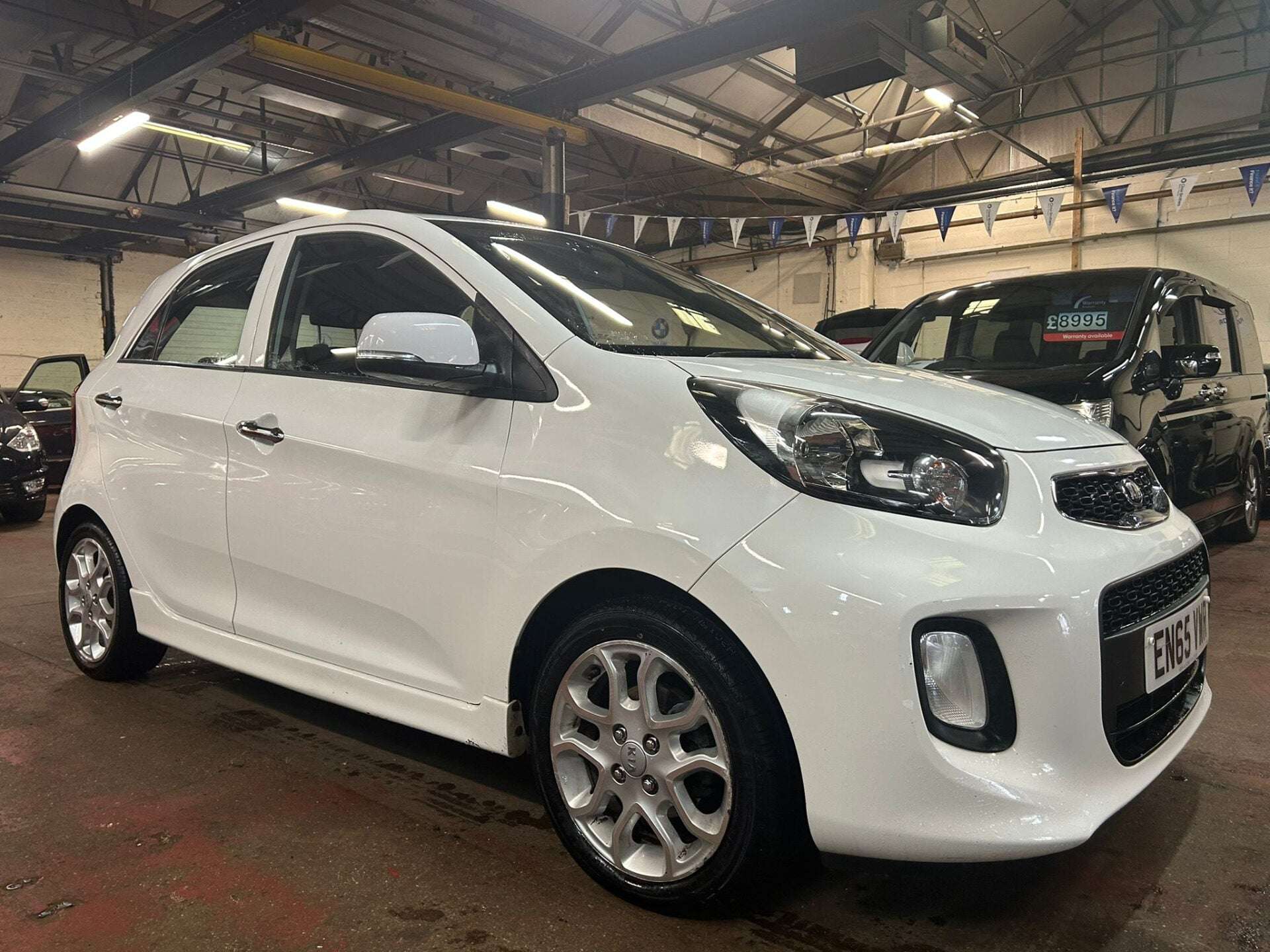 A 2016 KIA PICANTO 3 A 2016 KIA PICANTO 3