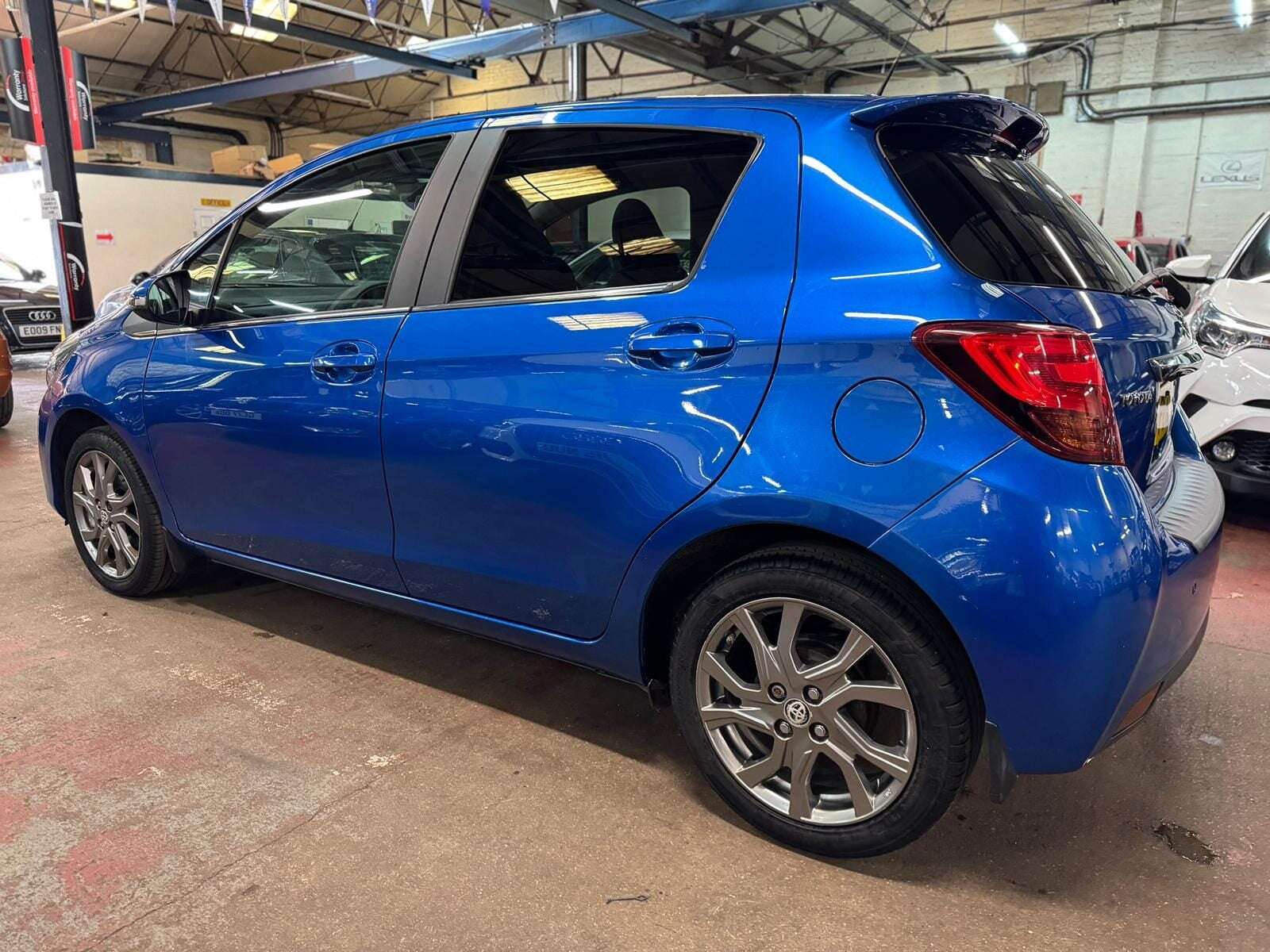 A 2015 TOYOTA YARIS VVT-I EXCEL A 2015 TOYOTA YARIS VVT-I EXCEL