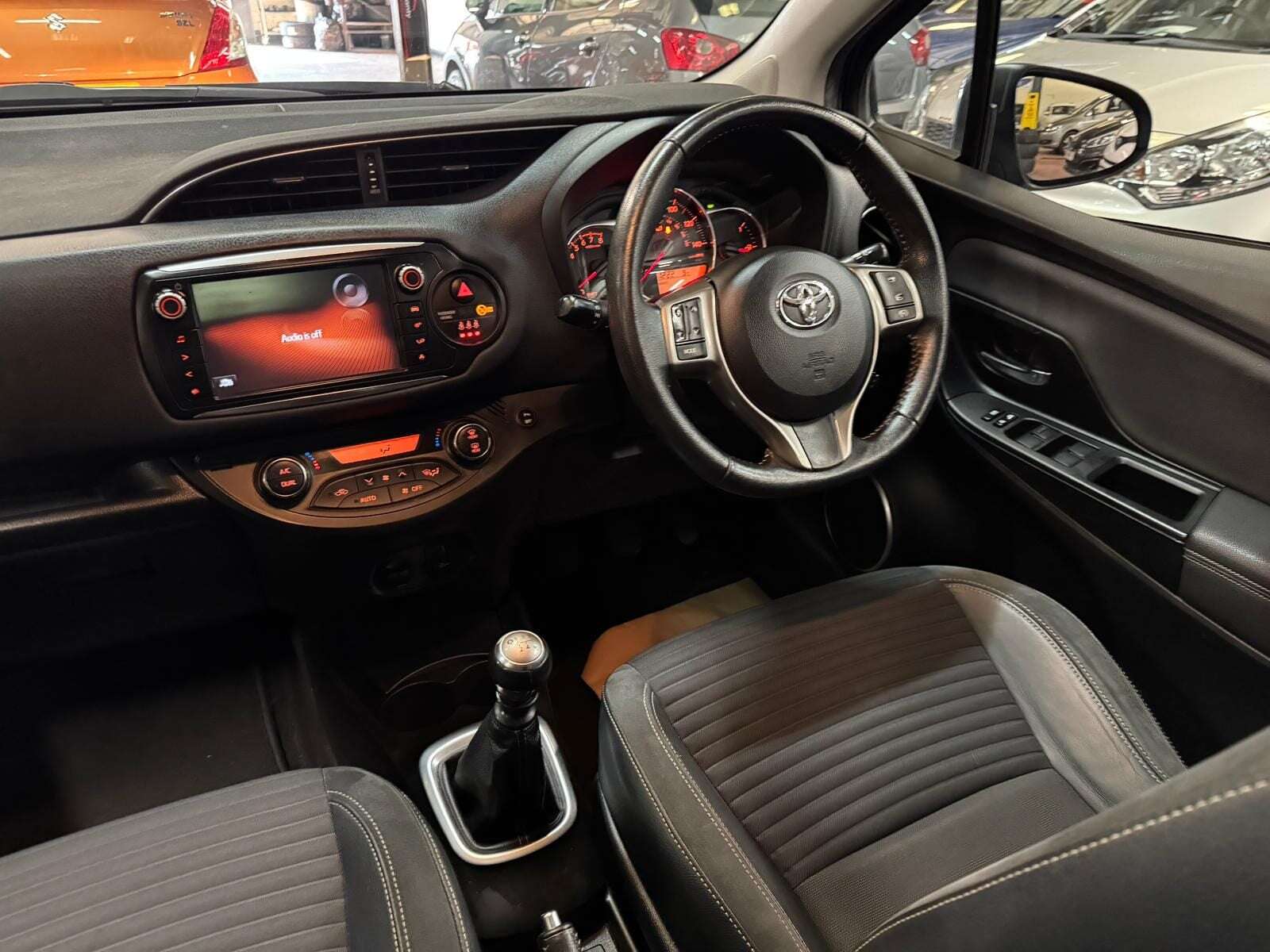 2015 TOYOTA YARIS 2015 TOYOTA YARIS