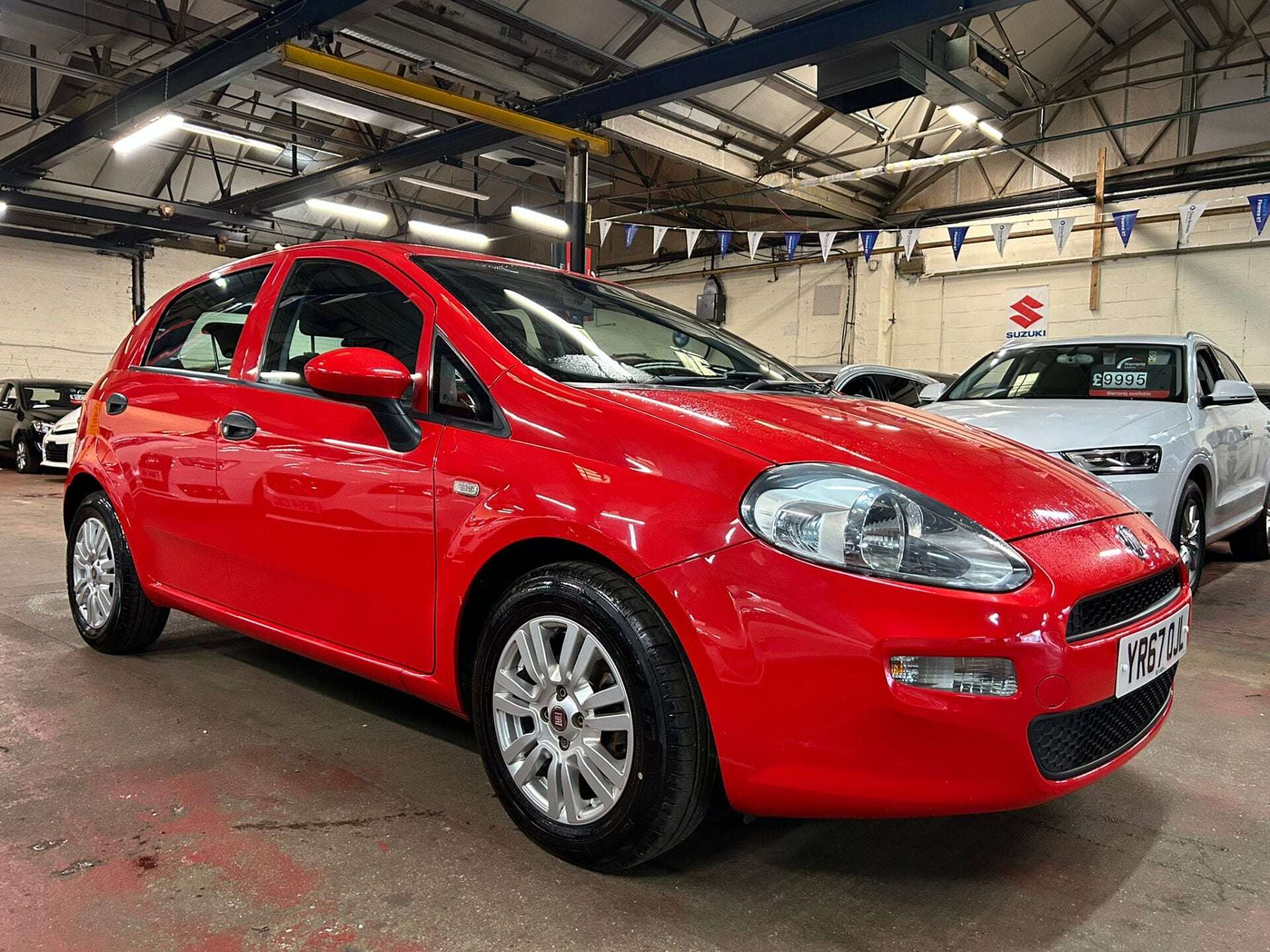 A 2017 FIAT PUNTO POP PLUS A 2017 FIAT PUNTO POP PLUS