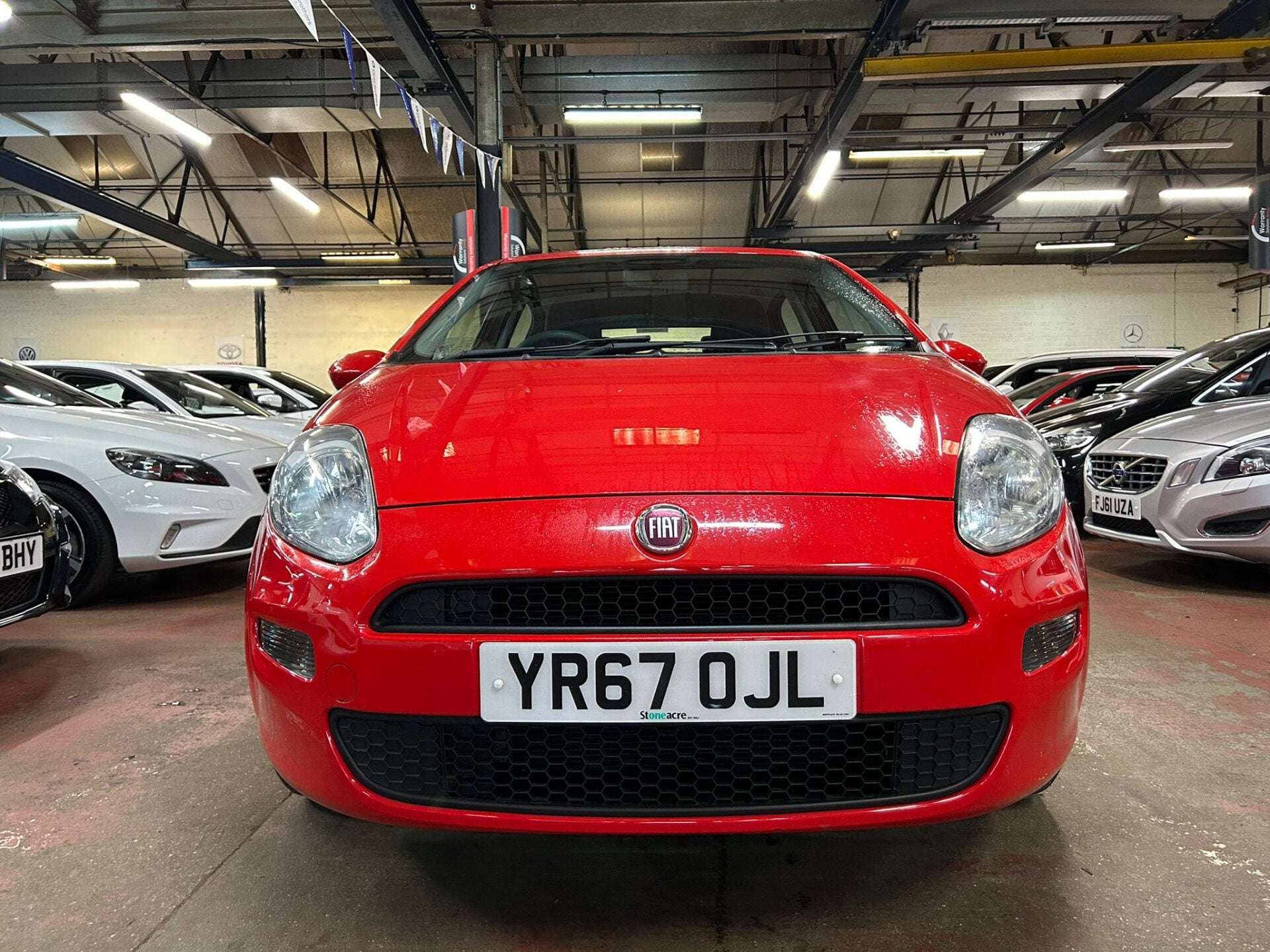 A 2017 FIAT PUNTO POP PLUS A 2017 FIAT PUNTO POP PLUS