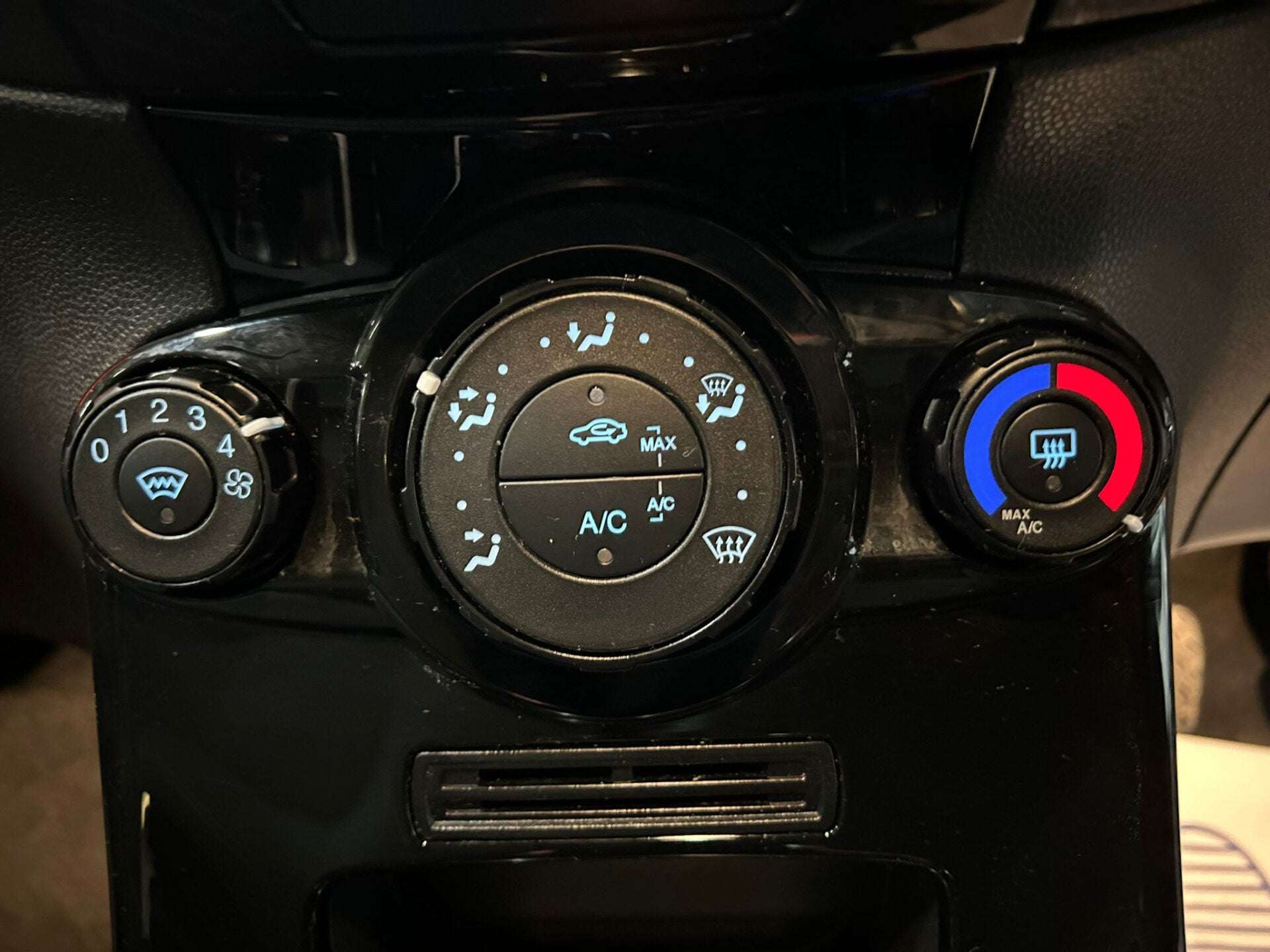 2015 FORD FIESTA 2015 FORD FIESTA