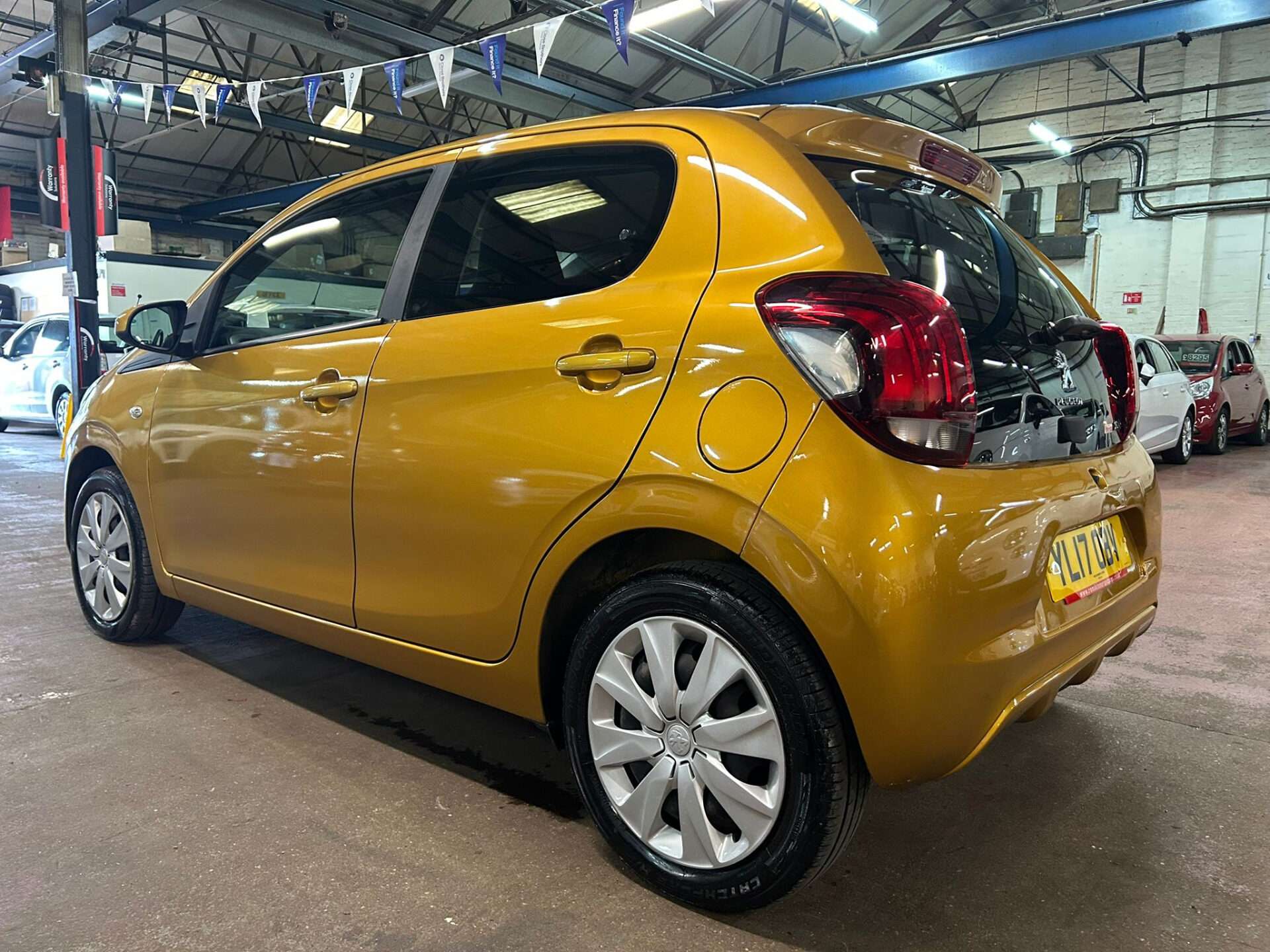 A 2017 PEUGEOT 108 ACTIVE A 2017 PEUGEOT 108 ACTIVE