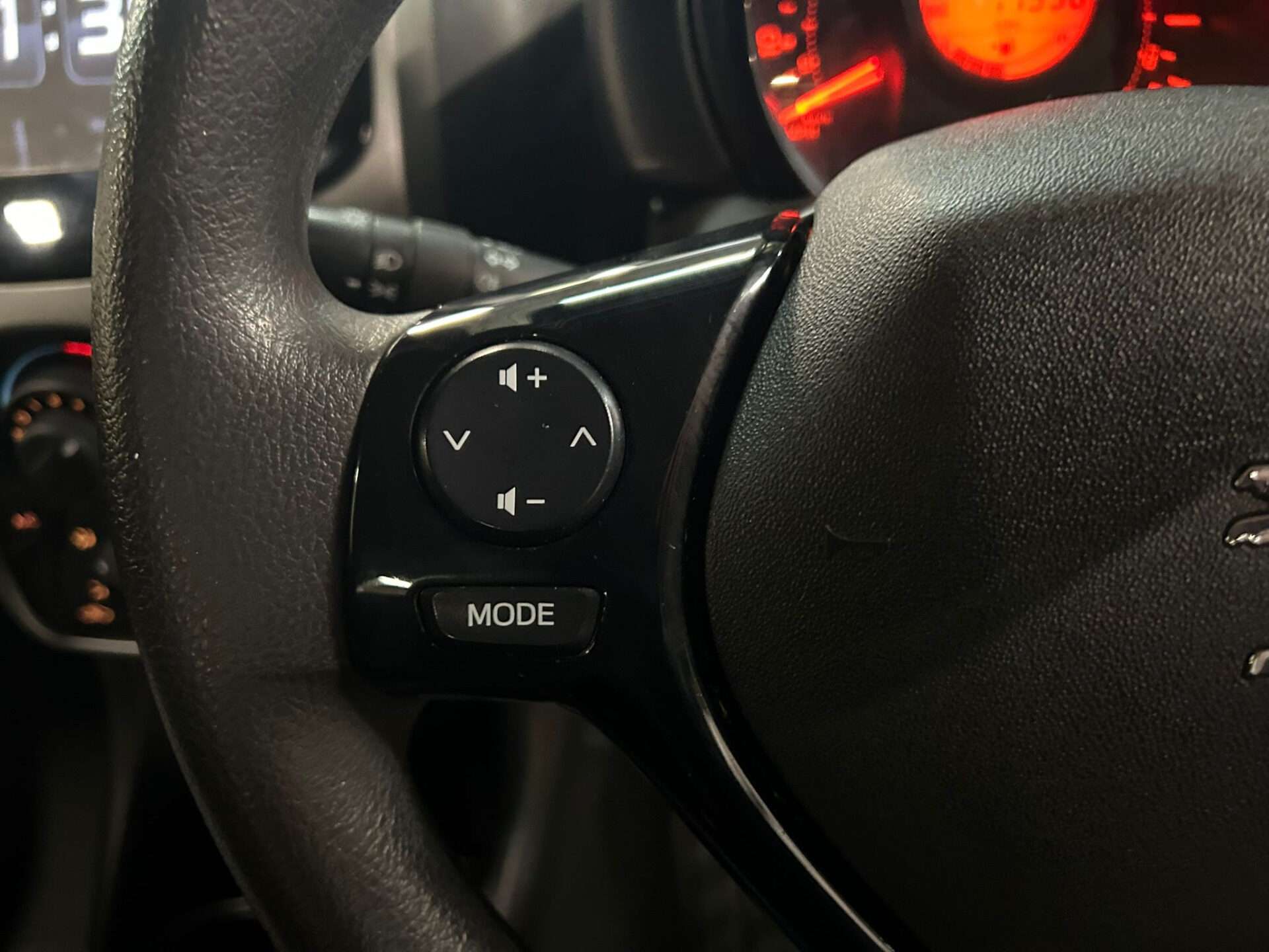 2017 PEUGEOT 108 2017 PEUGEOT 108