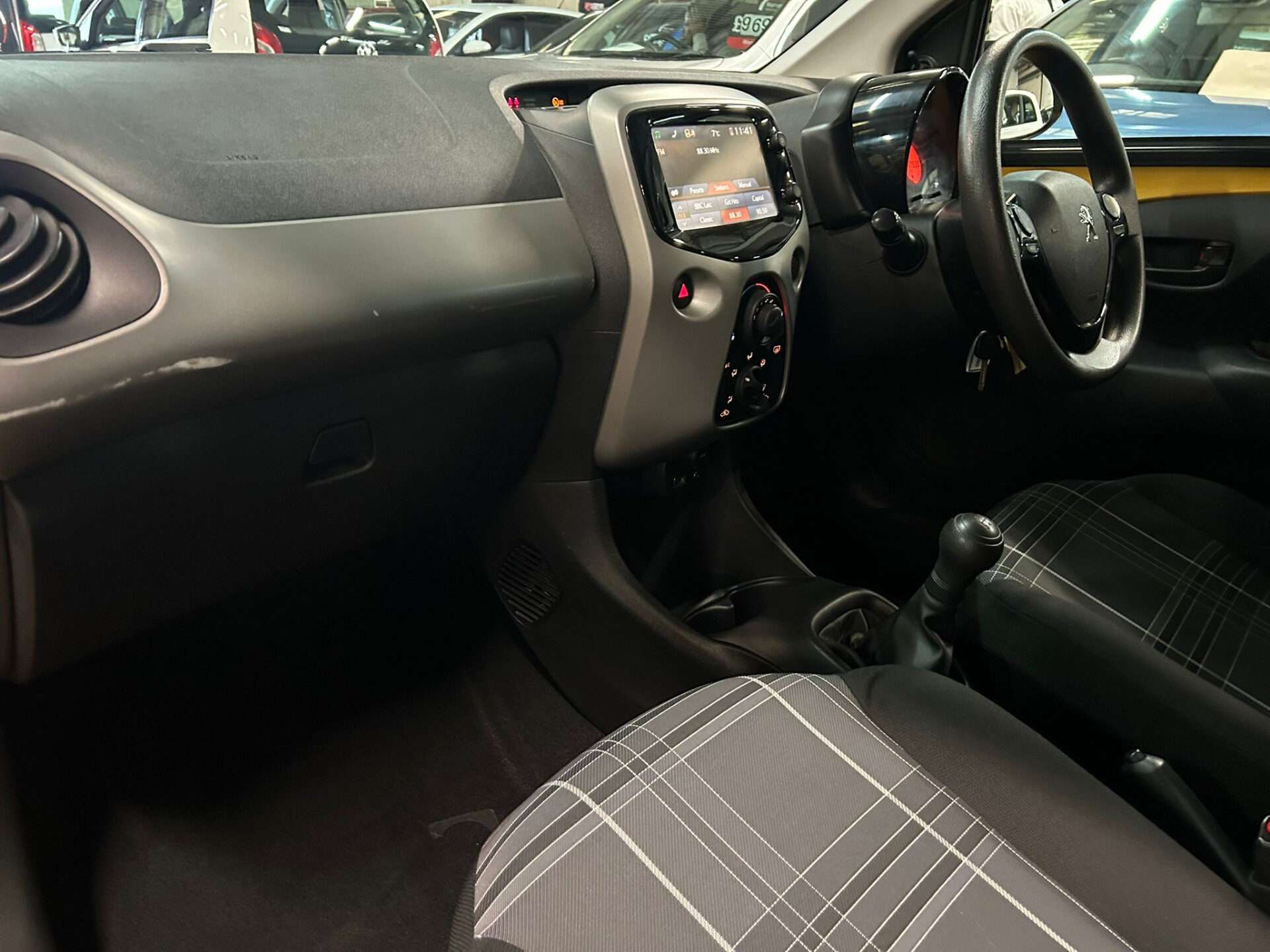 2017 PEUGEOT 108 2017 PEUGEOT 108