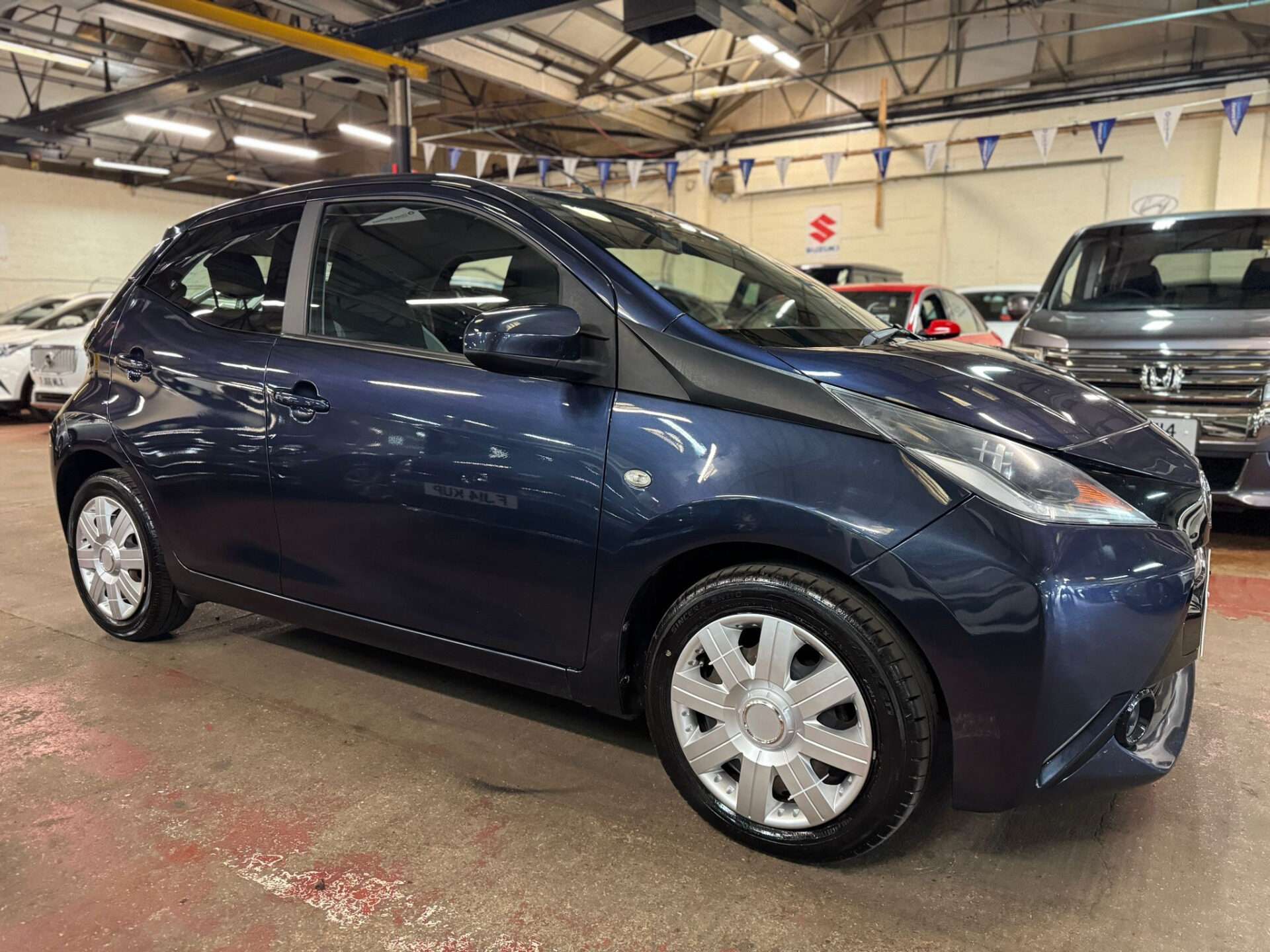A 2016 TOYOTA AYGO VVT-I X-PLAY A 2016 TOYOTA AYGO VVT-I X-PLAY