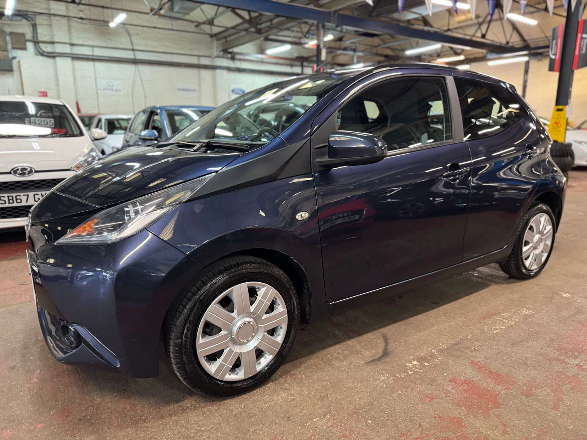 A 2016 TOYOTA AYGO VVT-I X-PLAY A 2016 TOYOTA AYGO VVT-I X-PLAY