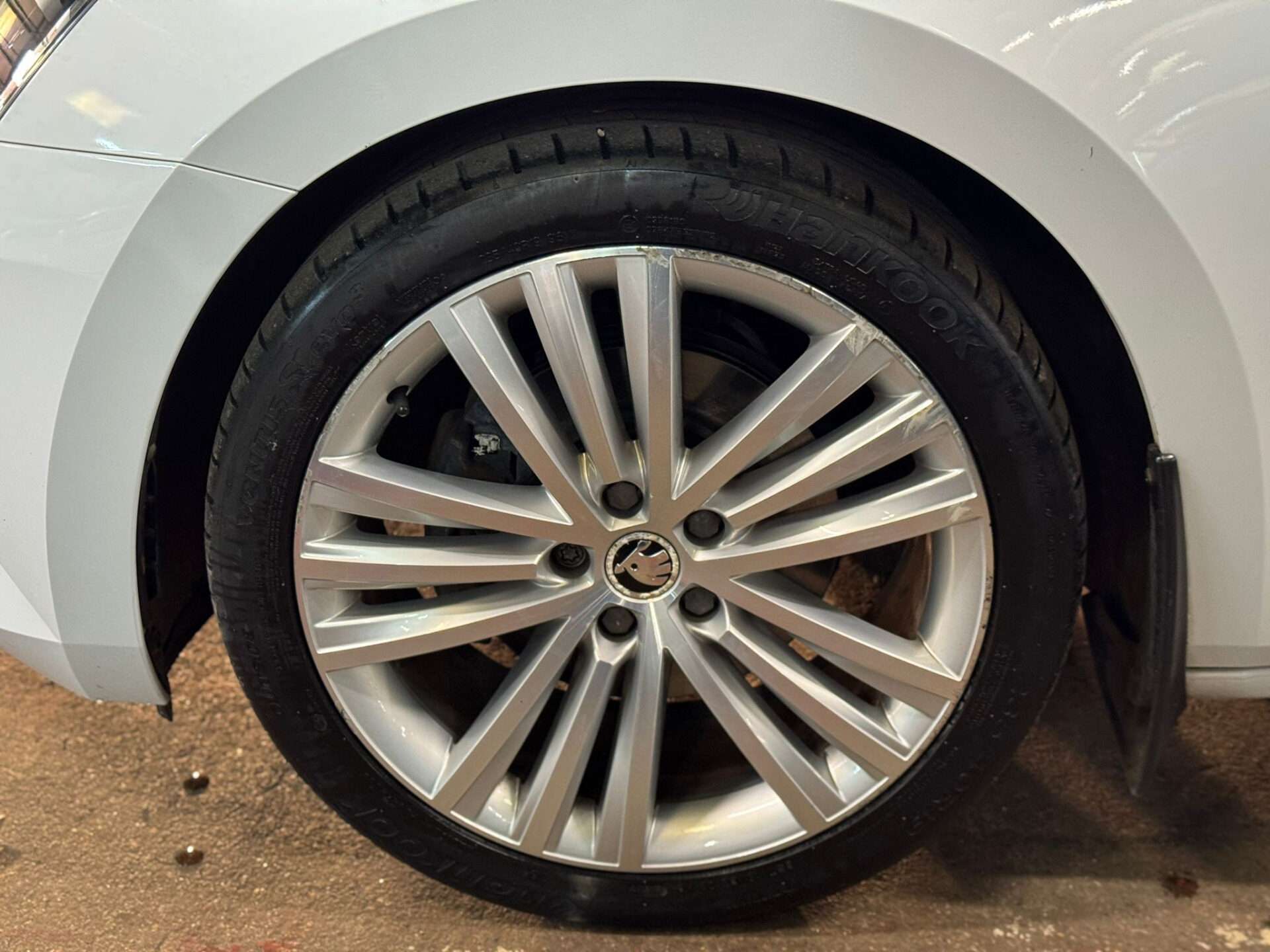 2015 SKODA SUPERB 2015 SKODA SUPERB