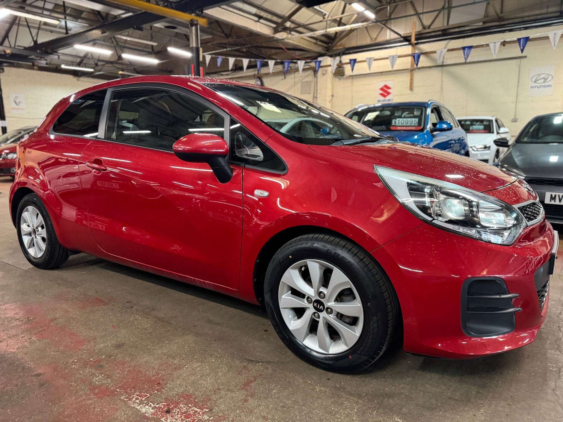 A 2015 KIA RIO SR7 A 2015 KIA RIO SR7
