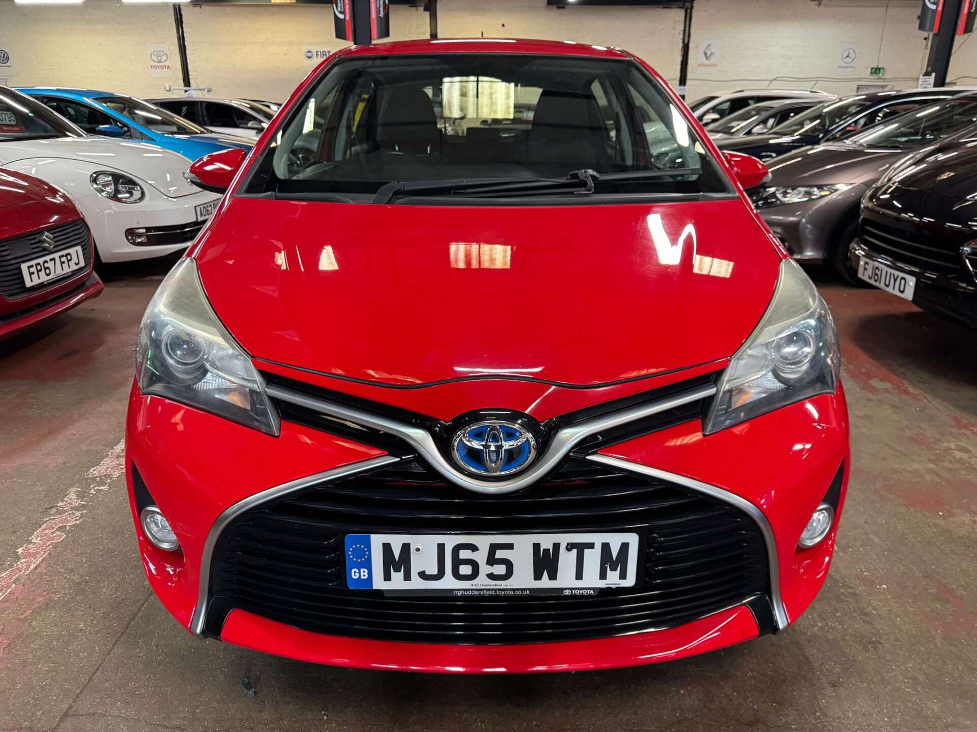 A 2015 TOYOTA YARIS HYBRID ICON A 2015 TOYOTA YARIS HYBRID ICON