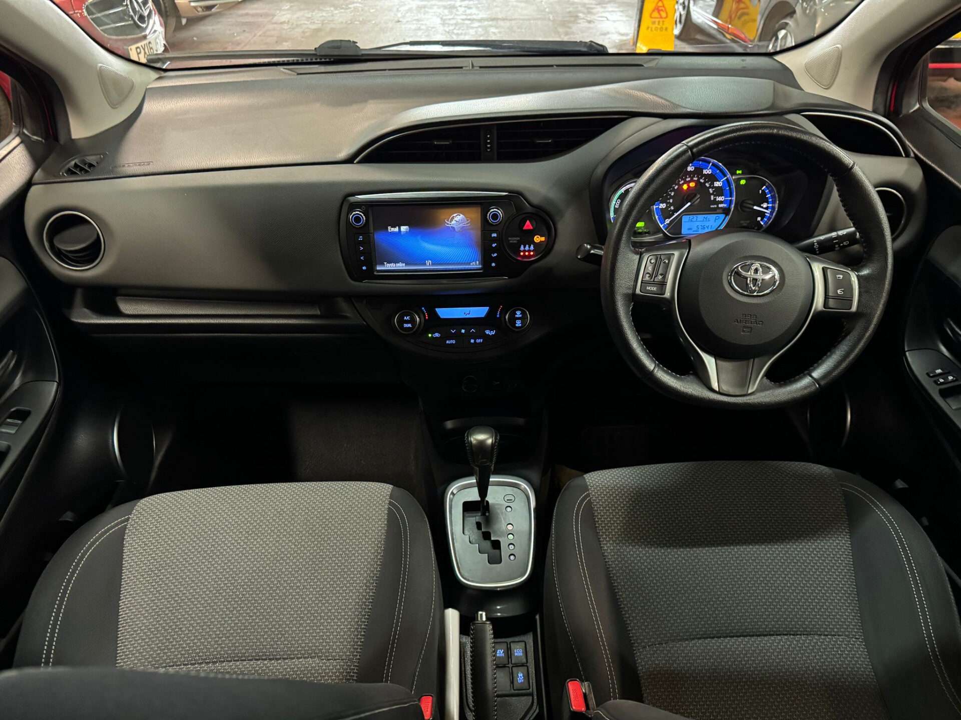 2015 TOYOTA YARIS 2015 TOYOTA YARIS