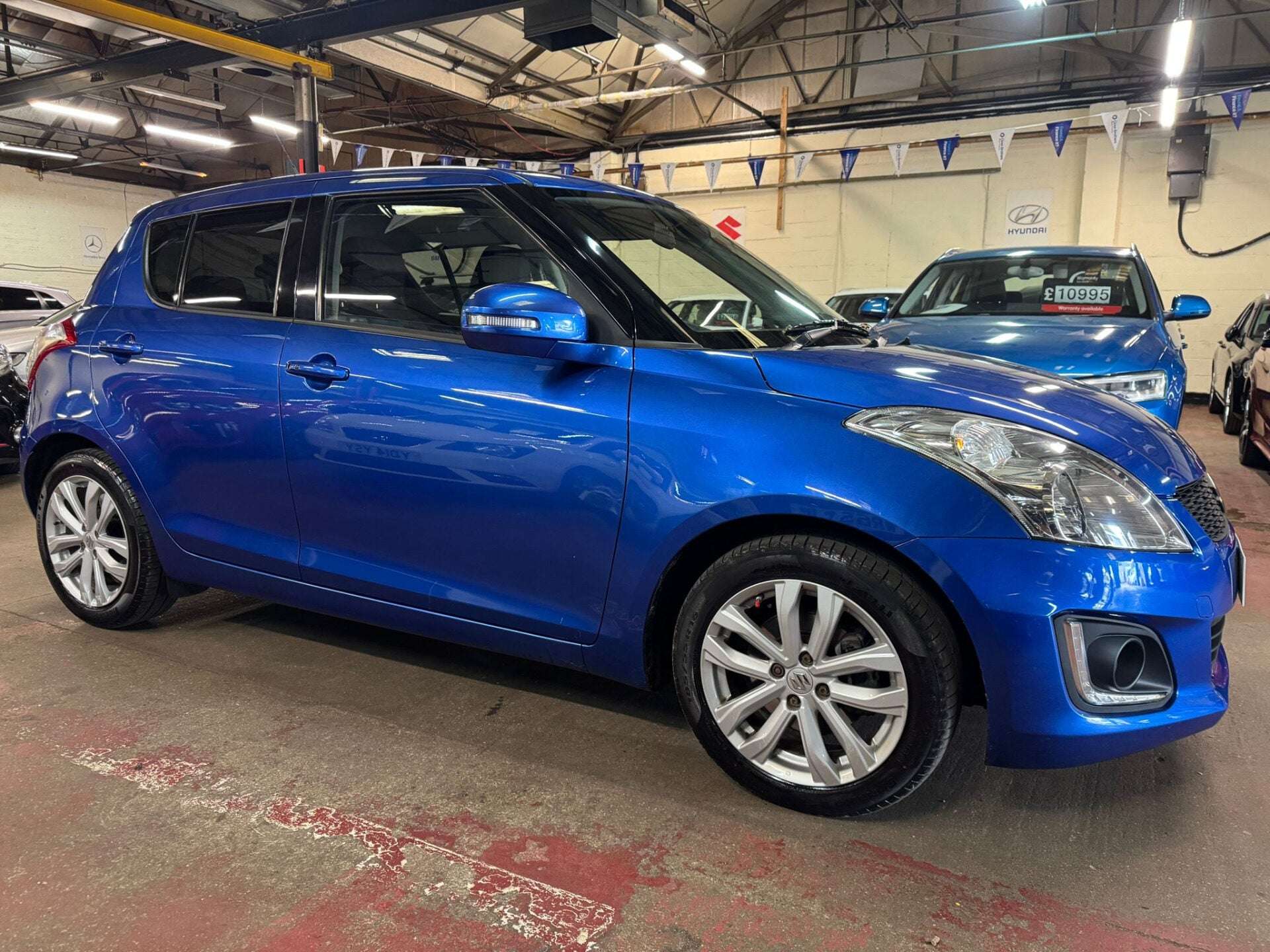 A 2016 SUZUKI SWIFT SZ4 DUALJET A 2016 SUZUKI SWIFT SZ4 DUALJET