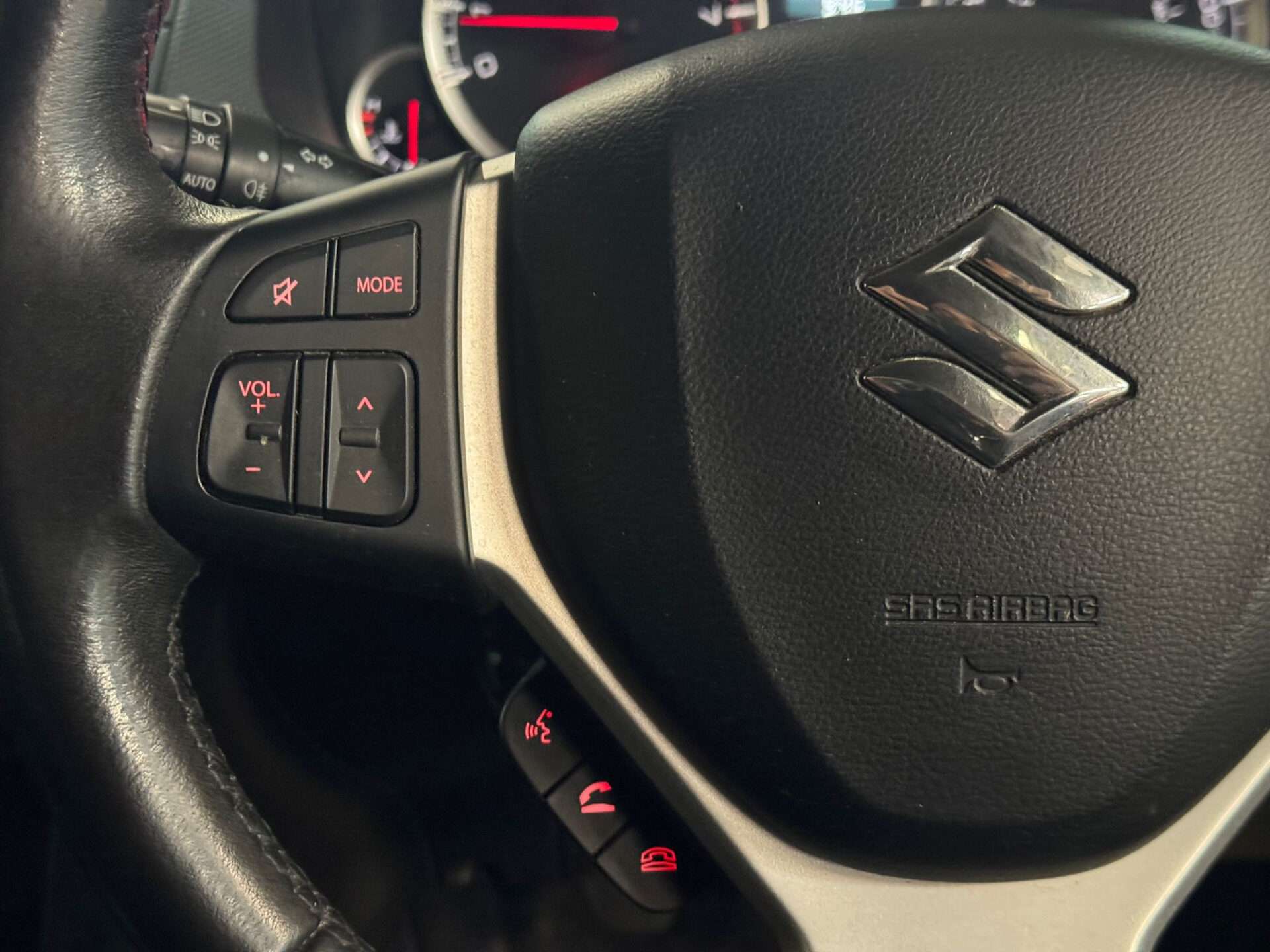 2016 SUZUKI SWIFT 2016 SUZUKI SWIFT