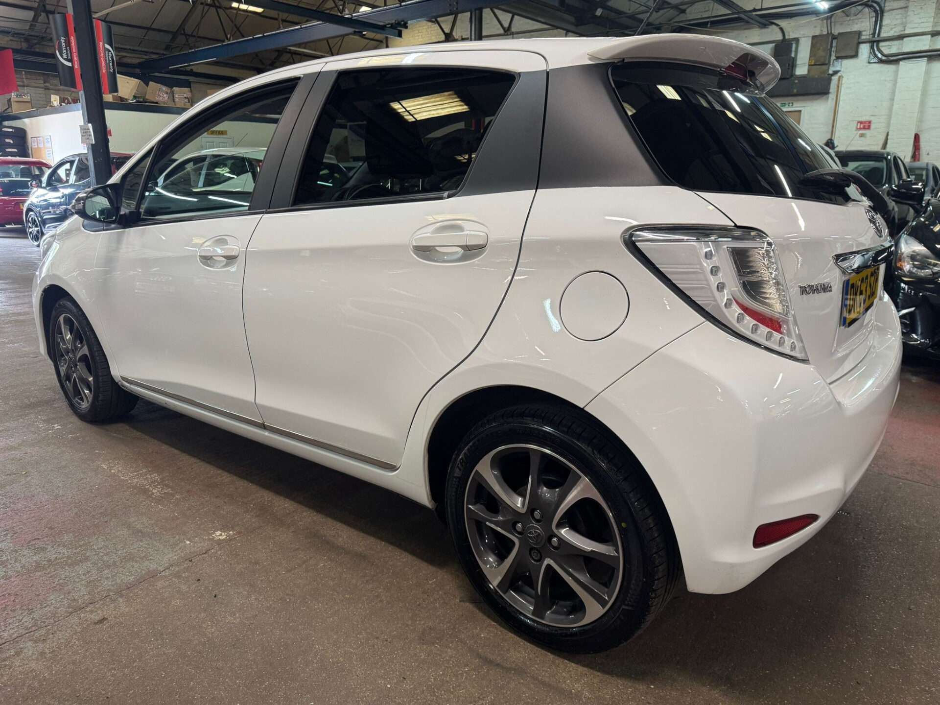 A 2013 TOYOTA YARIS VVT-I TREND A 2013 TOYOTA YARIS VVT-I TREND